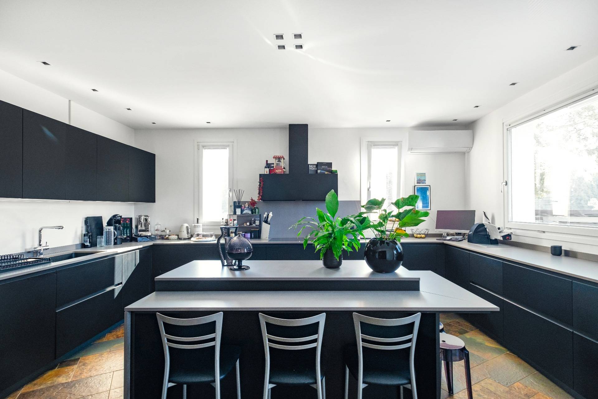 Villa in vendita a Capiago Intimiano