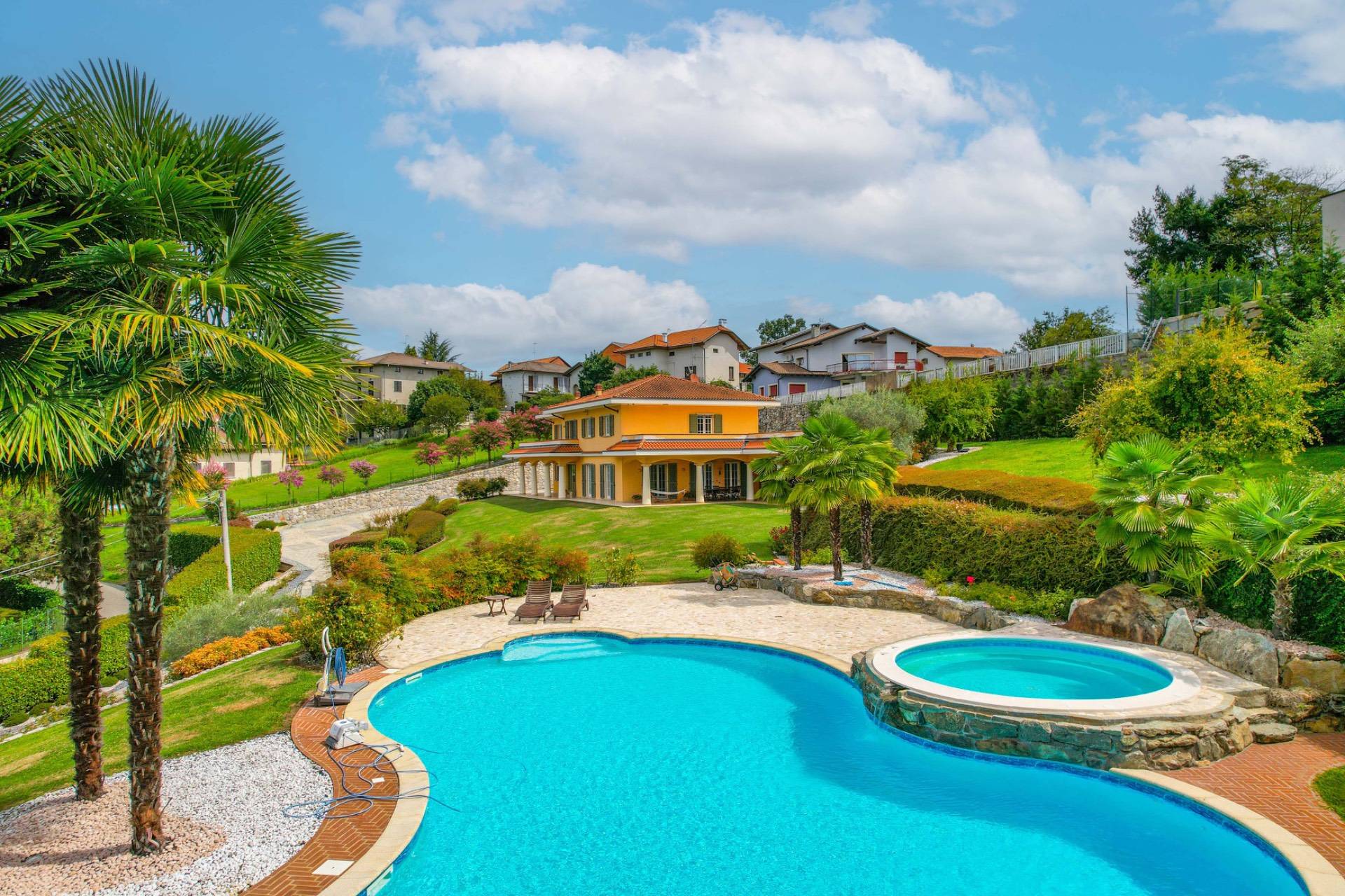 Villa in vendita a Roasio