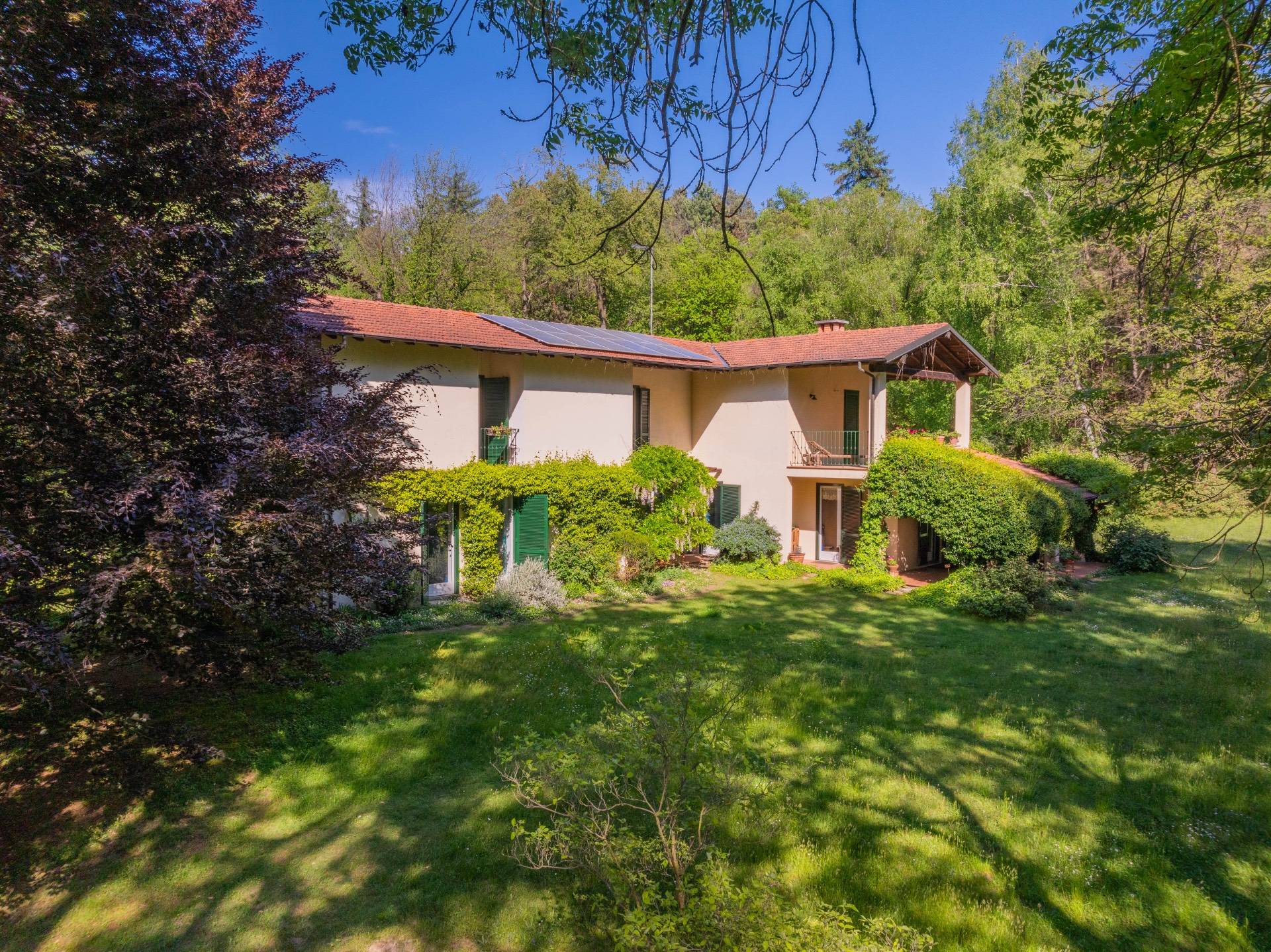 Villa in vendita a Cadrezzate con Osmate