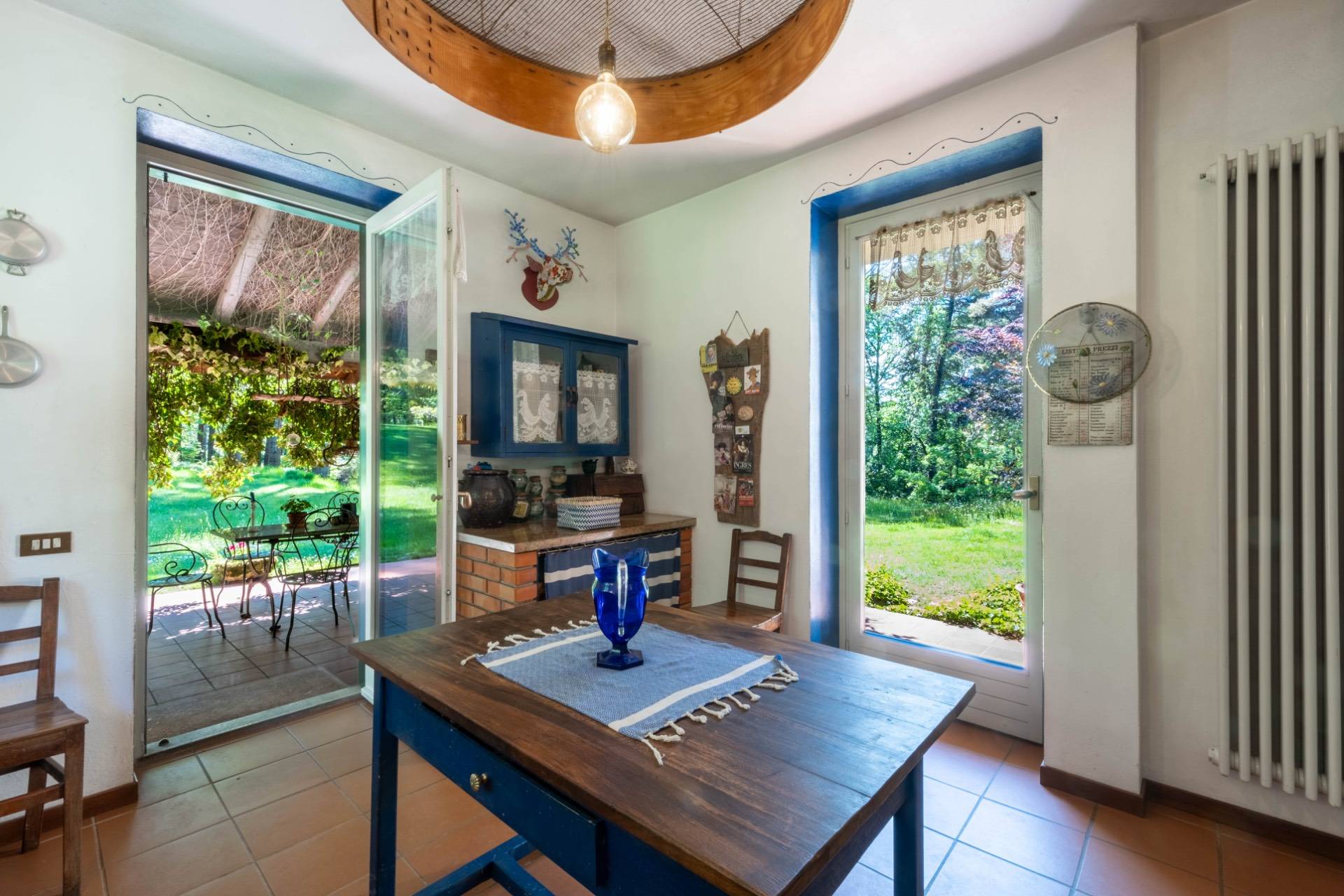 Villa in vendita a Cadrezzate con Osmate