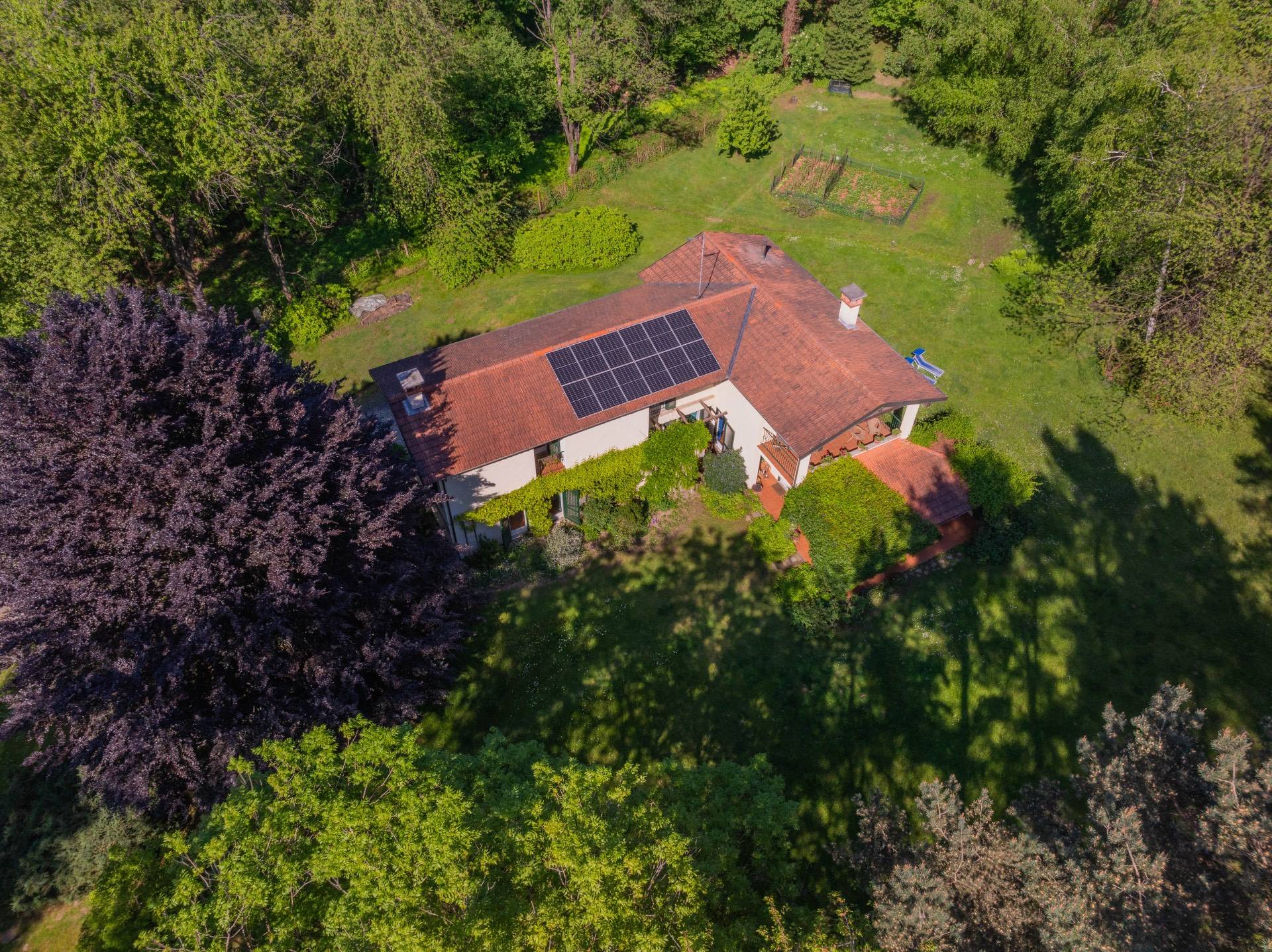 Villa in vendita a Cadrezzate con Osmate