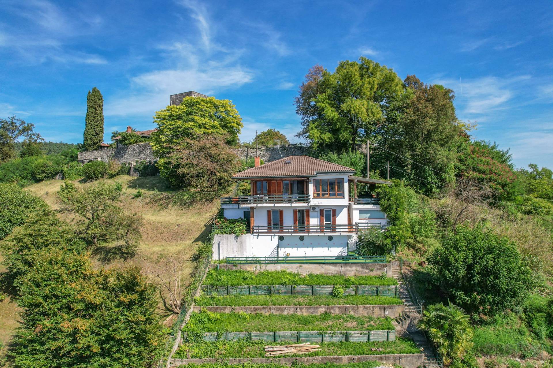 Villa in vendita a Sesto Calende