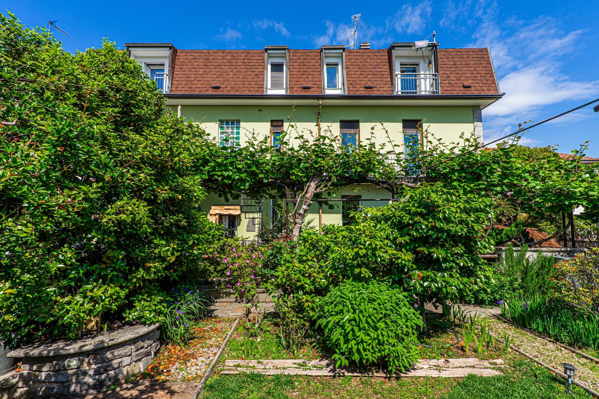 Villa in vendita a Rescaldina