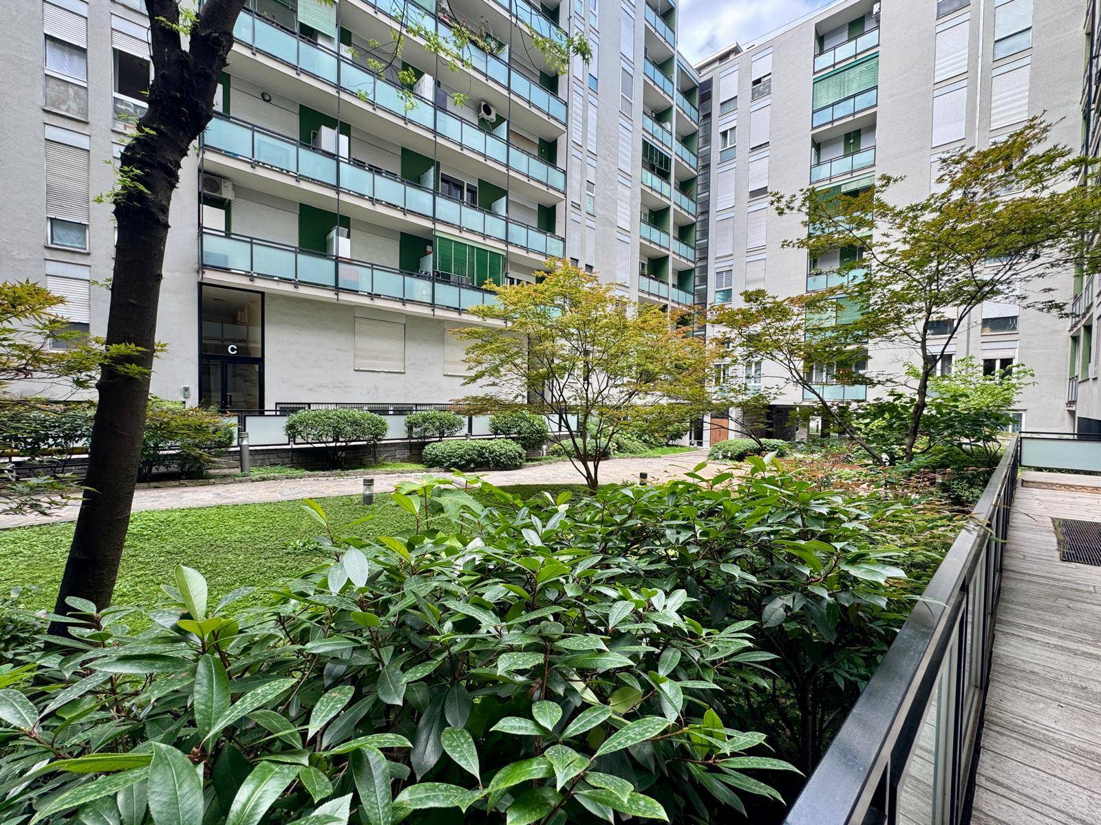 2 locali in vendita a Milano, Lodi