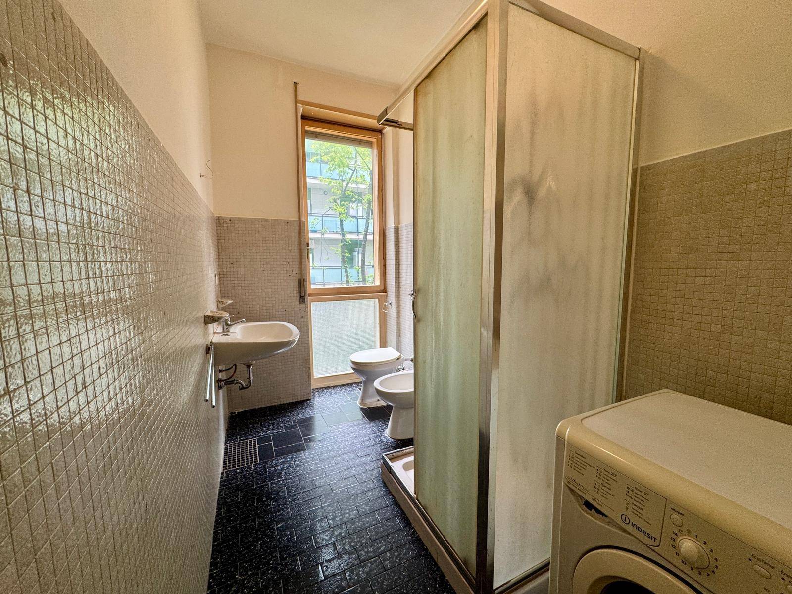 2 locali in vendita a Milano, Lodi