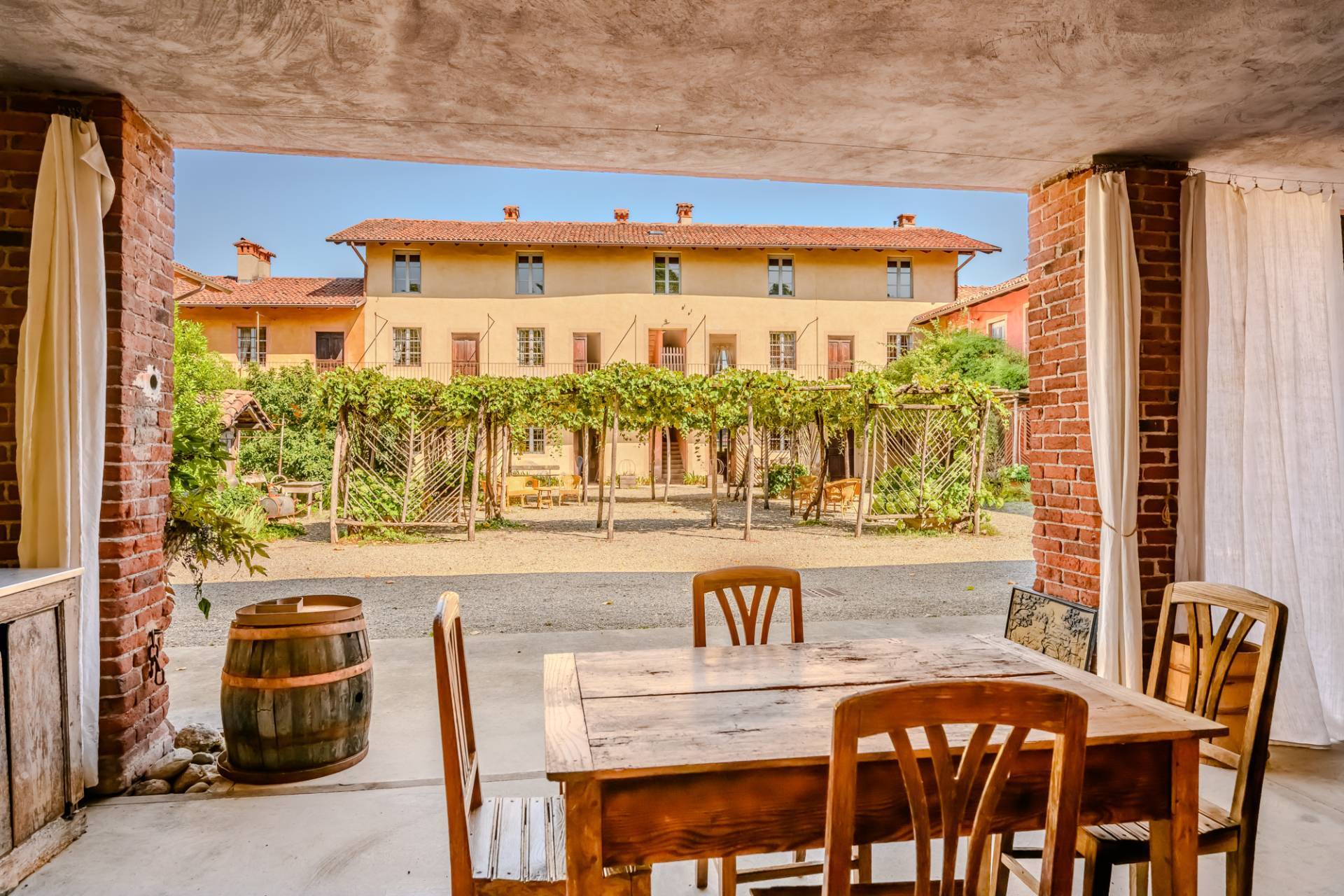 Rustico/Casale/Corte in vendita a Prato Sesia