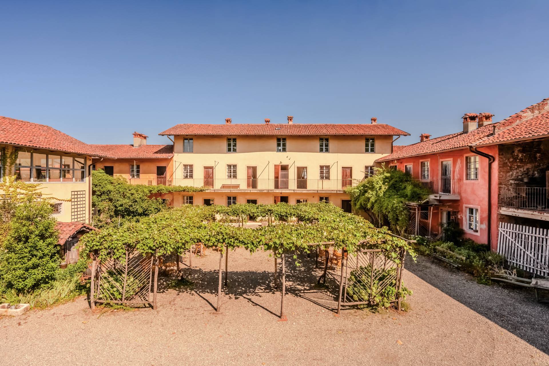 Rustico/Casale/Corte in vendita a Prato Sesia