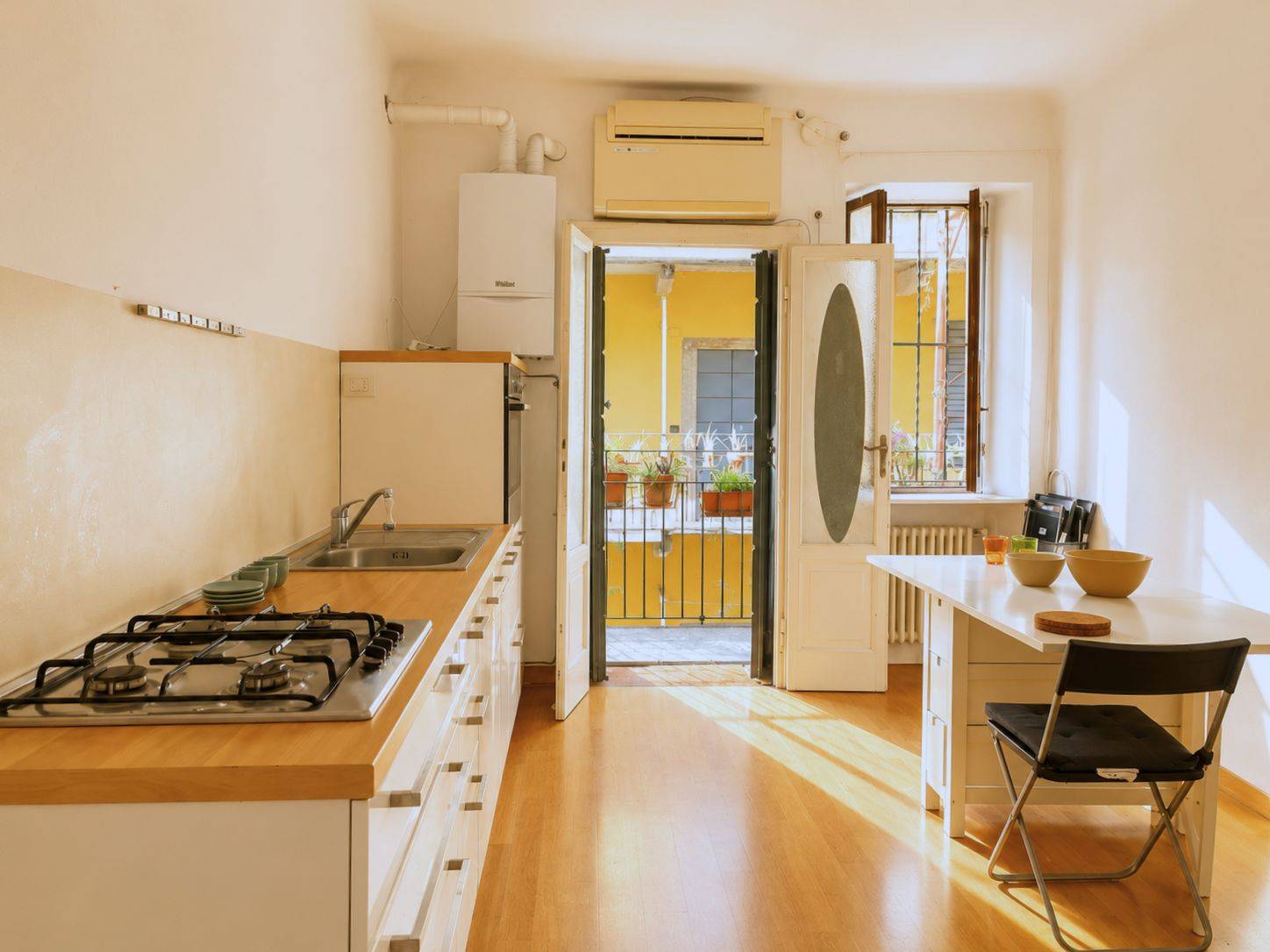 2 locali in affitto a Milano, Milano-Zona Brera Via Garibaldi