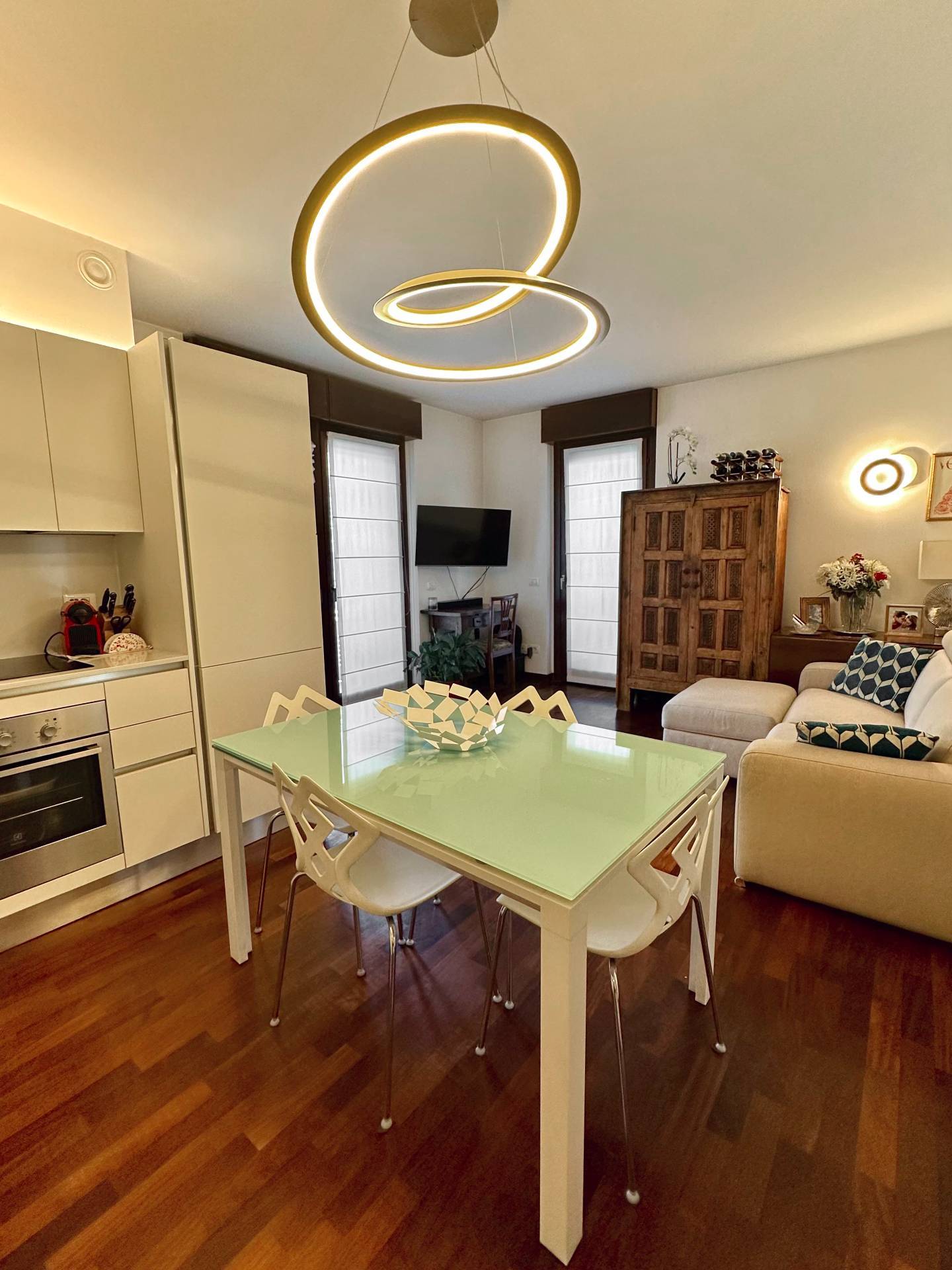 3 locali in vendita a Milano, Certosa