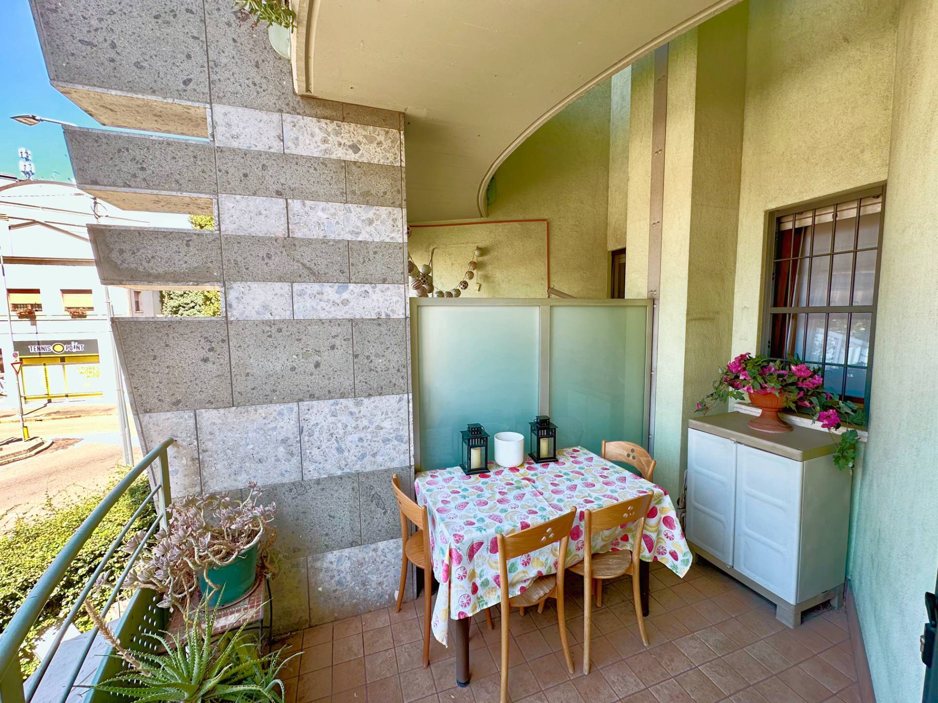3 locali in vendita a Milano, Certosa