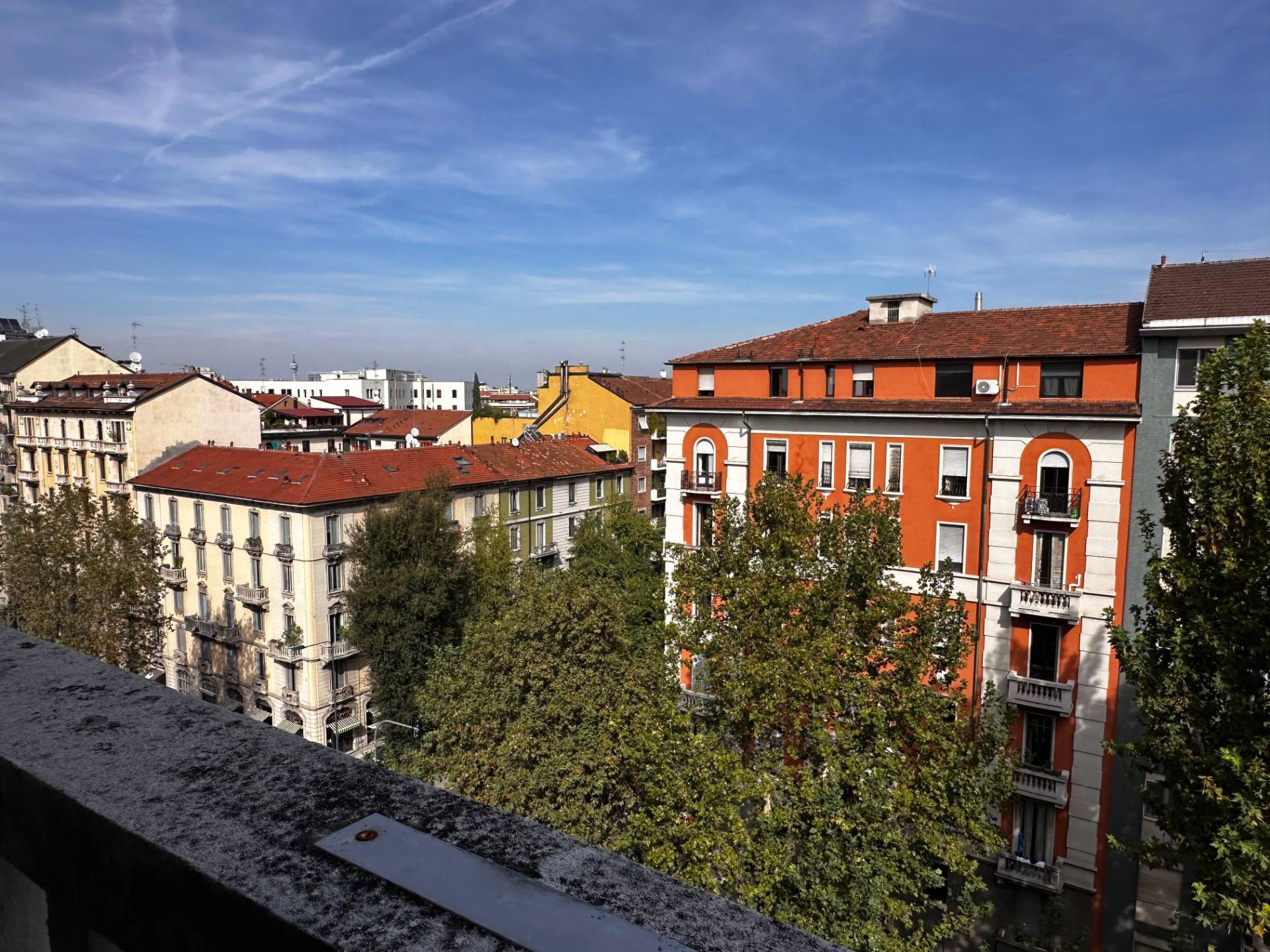 2 locali in affitto a Milano, Solari