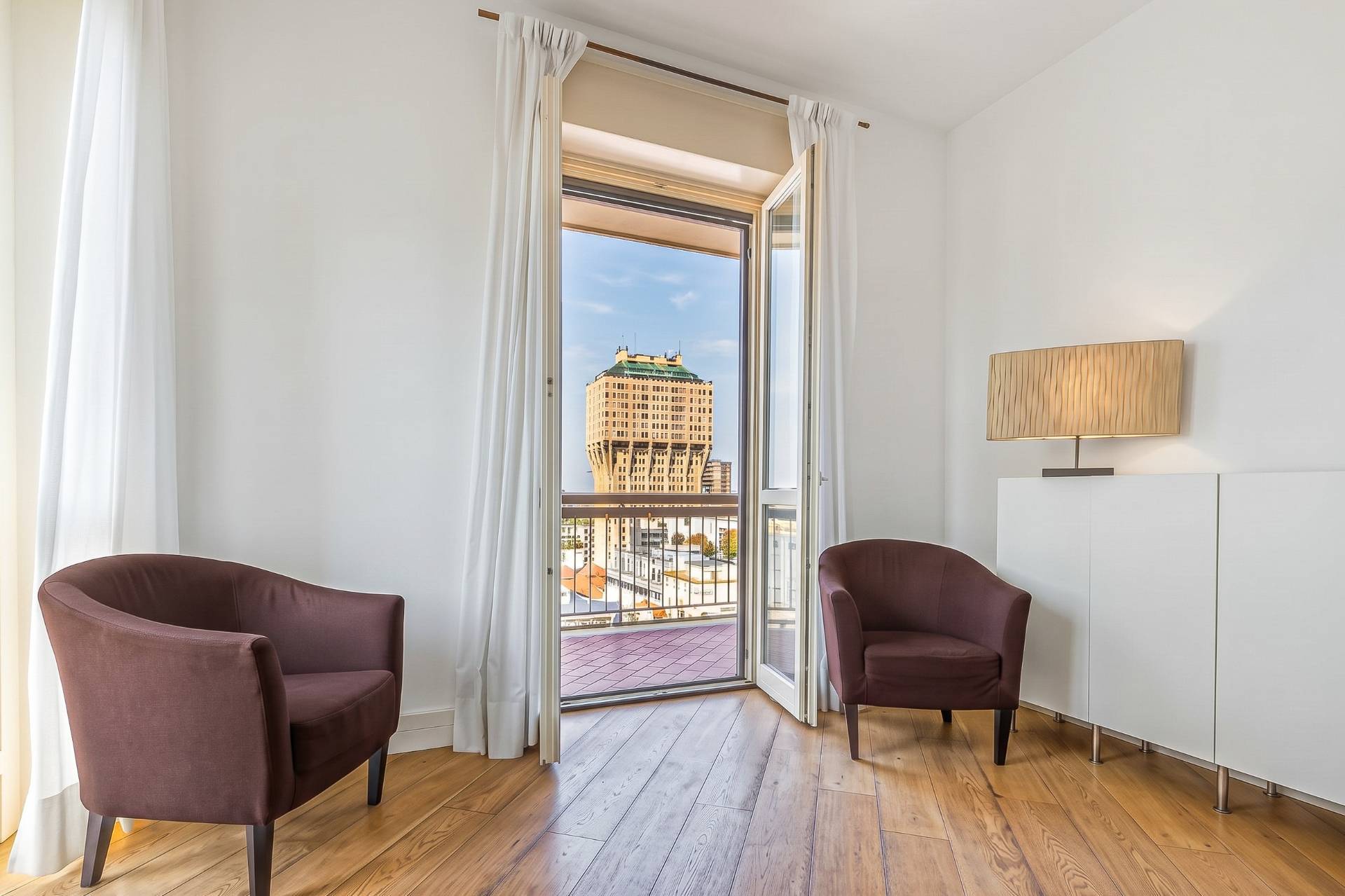 3 locali in affitto a Milano, Duomo/Missori/Cordusio