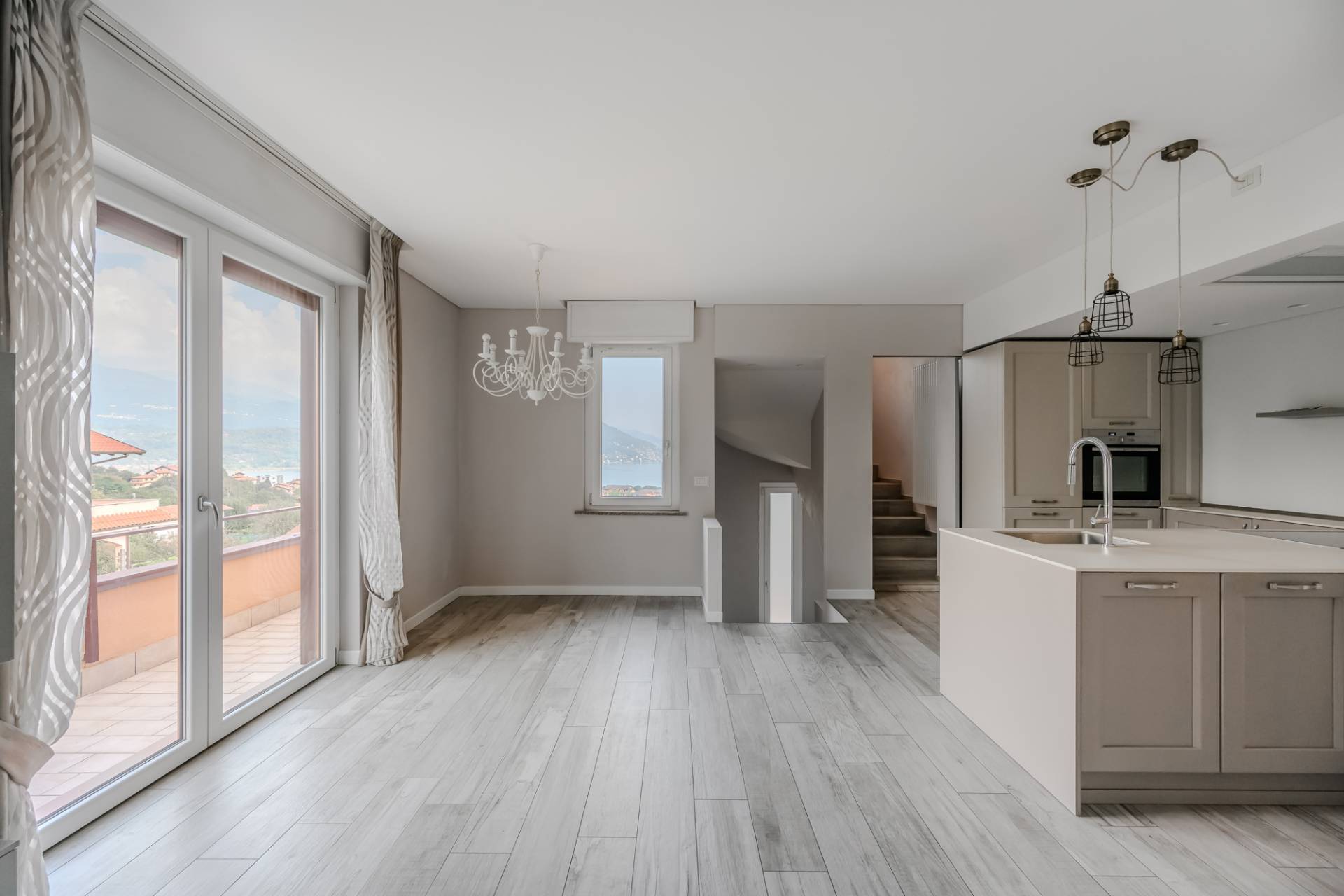 Casa semi indipendente in vendita a Baveno, Oltrefiume