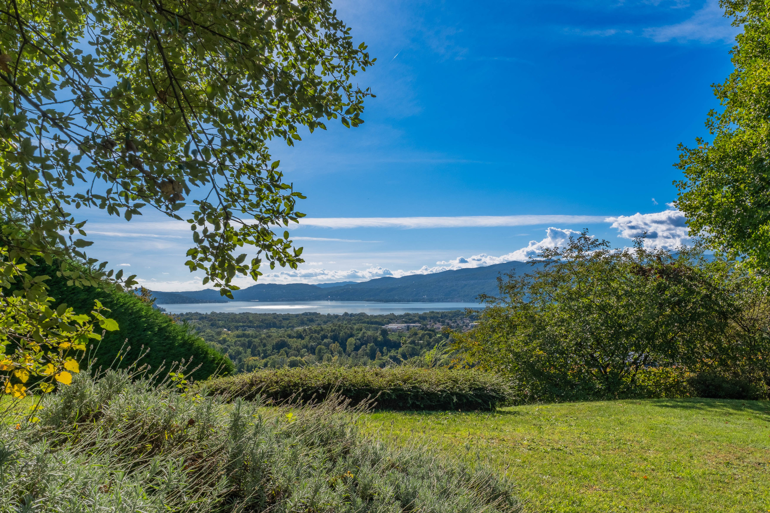 Villa in vendita a Besozzo, Cardana