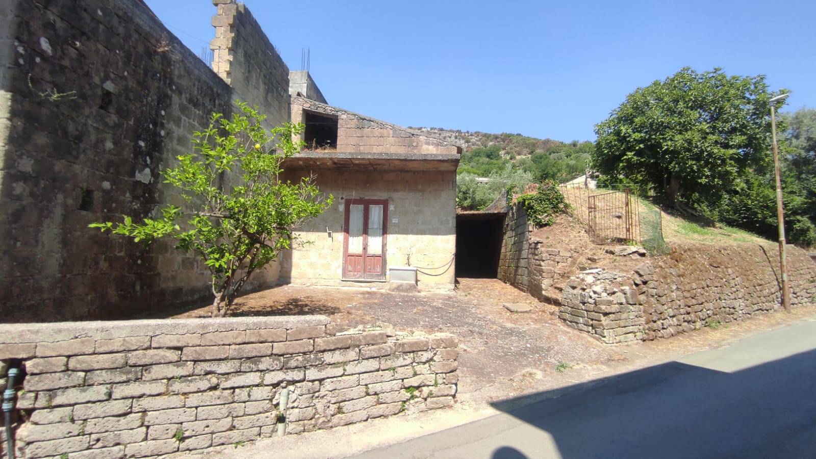 Rustico in vendita a Castel Morrone, Torone