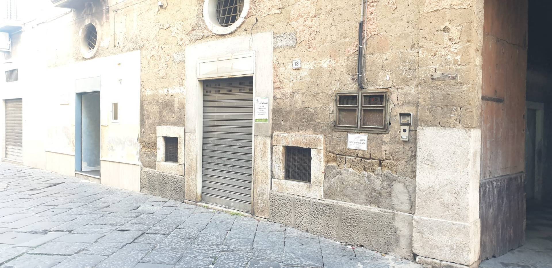 Locale commerciale in vendita a Maddaloni