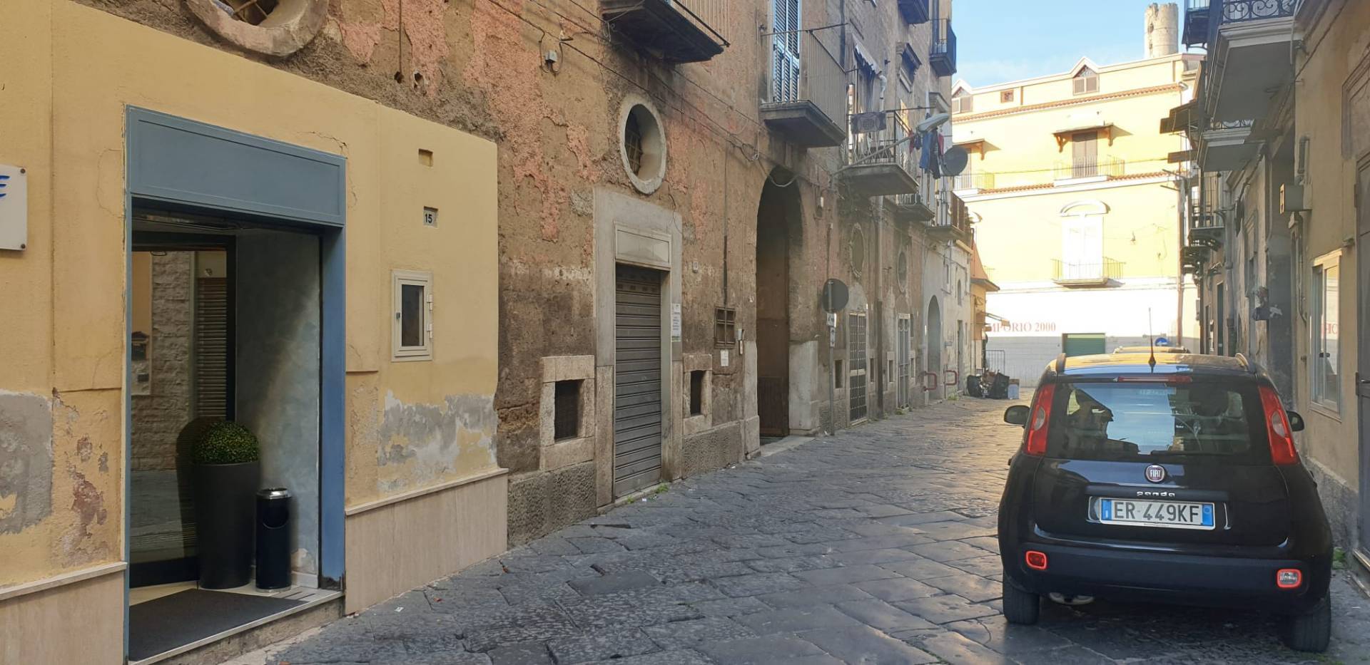 Locale commerciale in vendita a Maddaloni