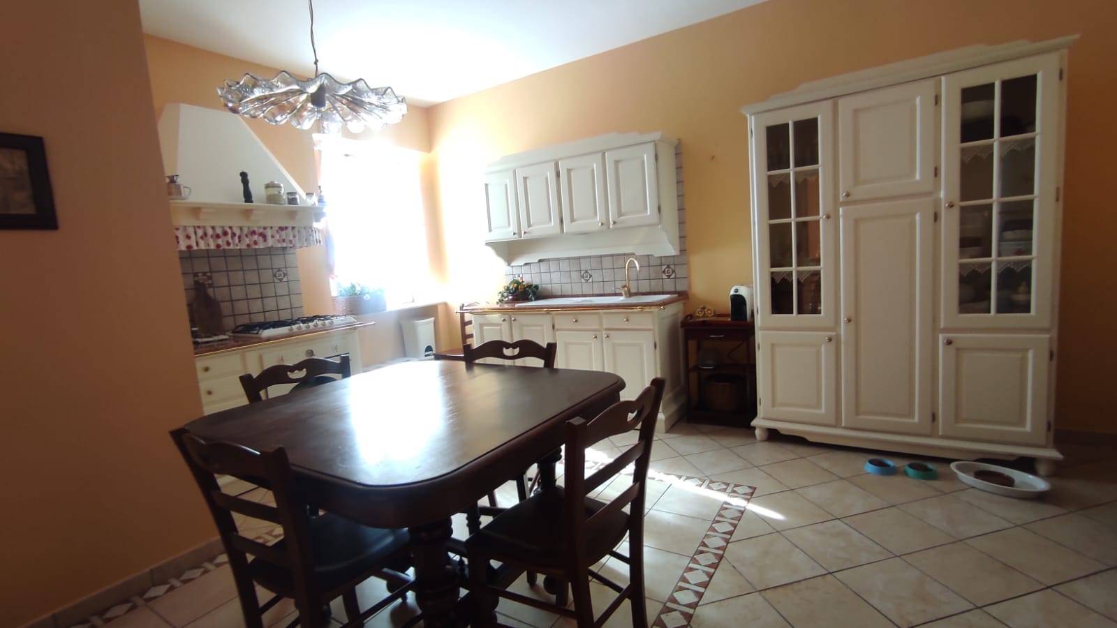 Appartamento in vendita a Caserta, Centro