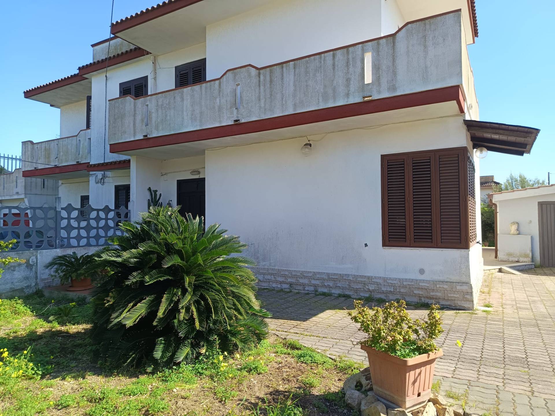 4 o pi locali in vendita a Leporano