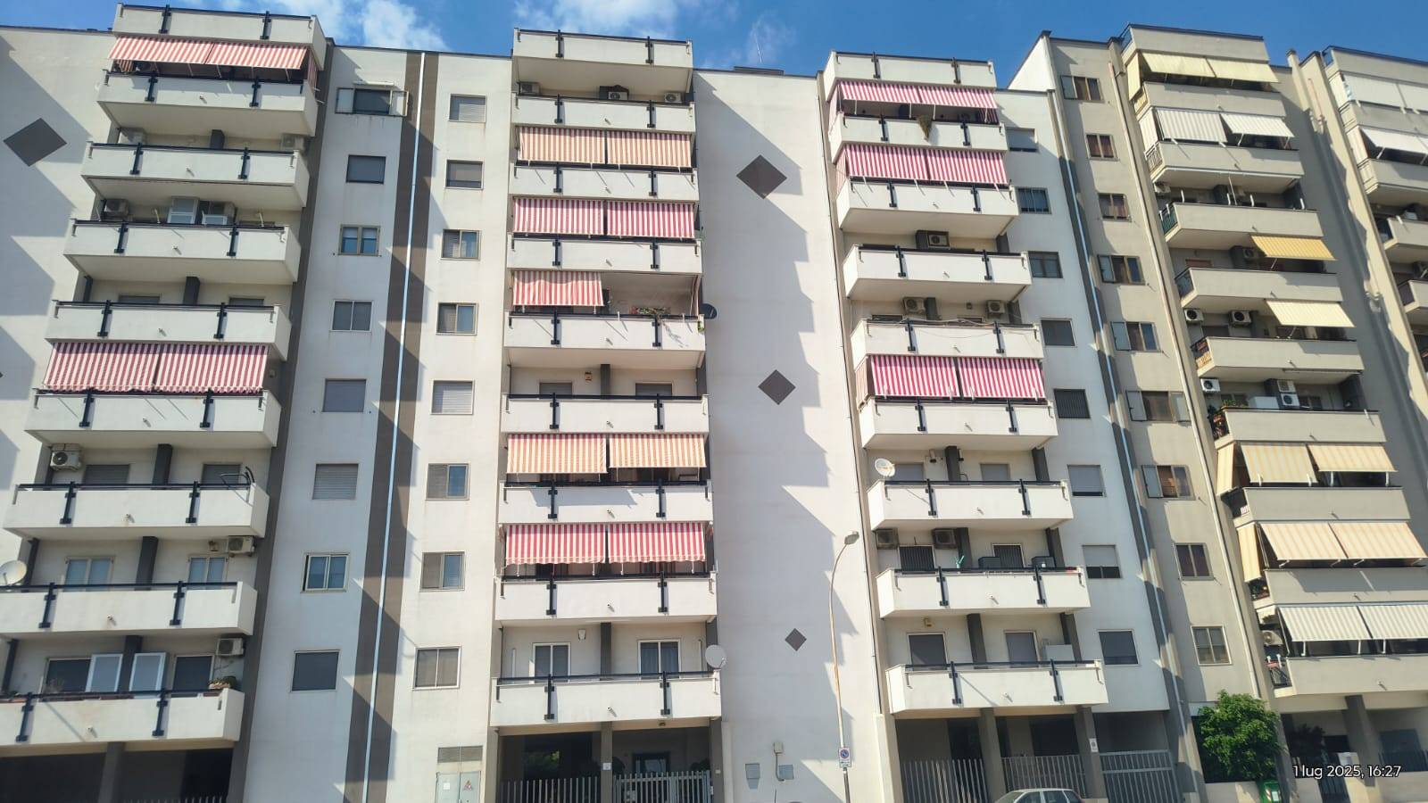 4 o pi locali in affitto a Taranto, Solito