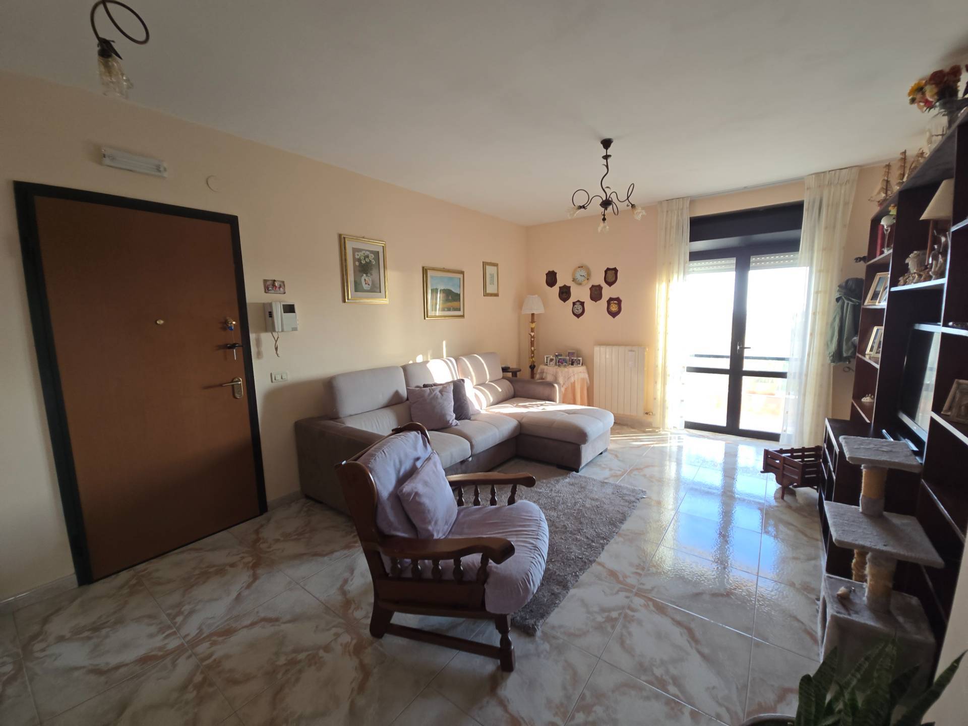 4 o pi locali in vendita a Taranto, Lama