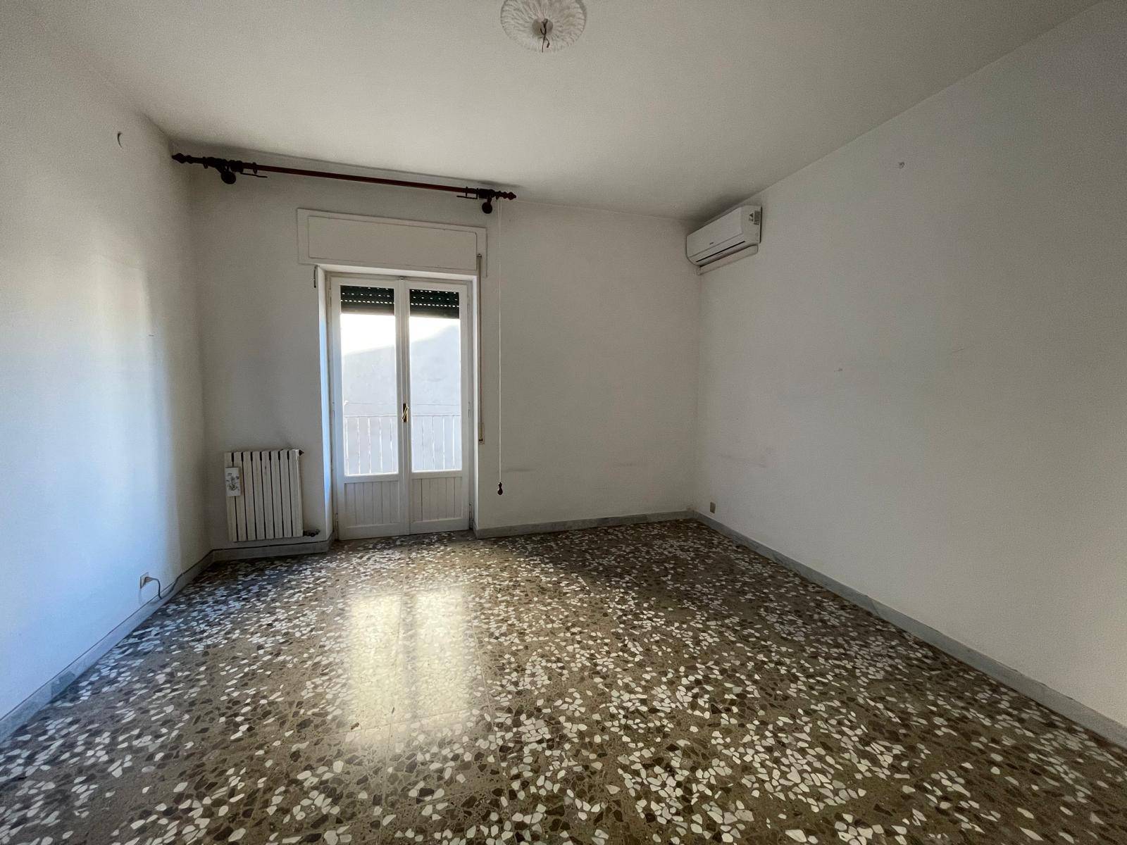 Appartamento in vendita a Taranto, Montegranaro