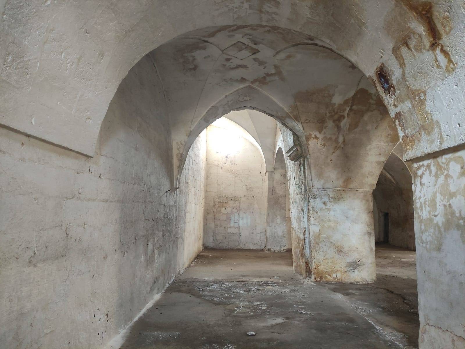 Magazzino in vendita a Sava