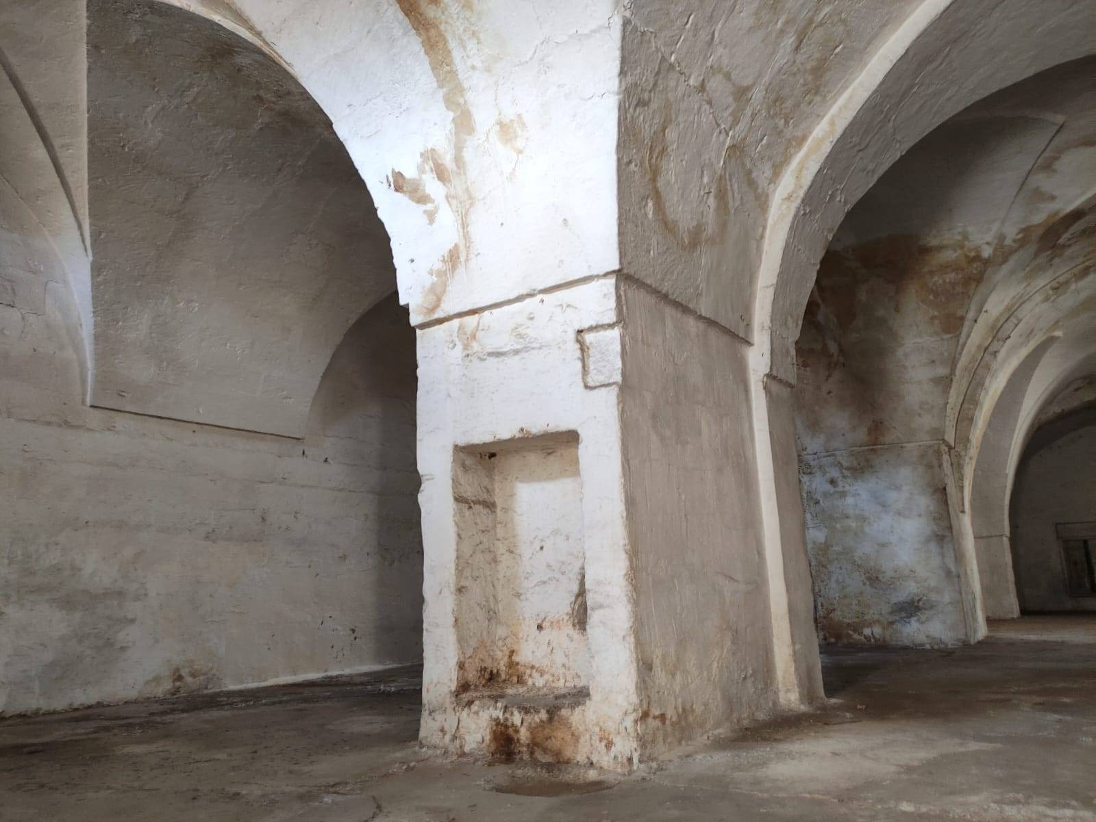 Magazzino in vendita a Sava