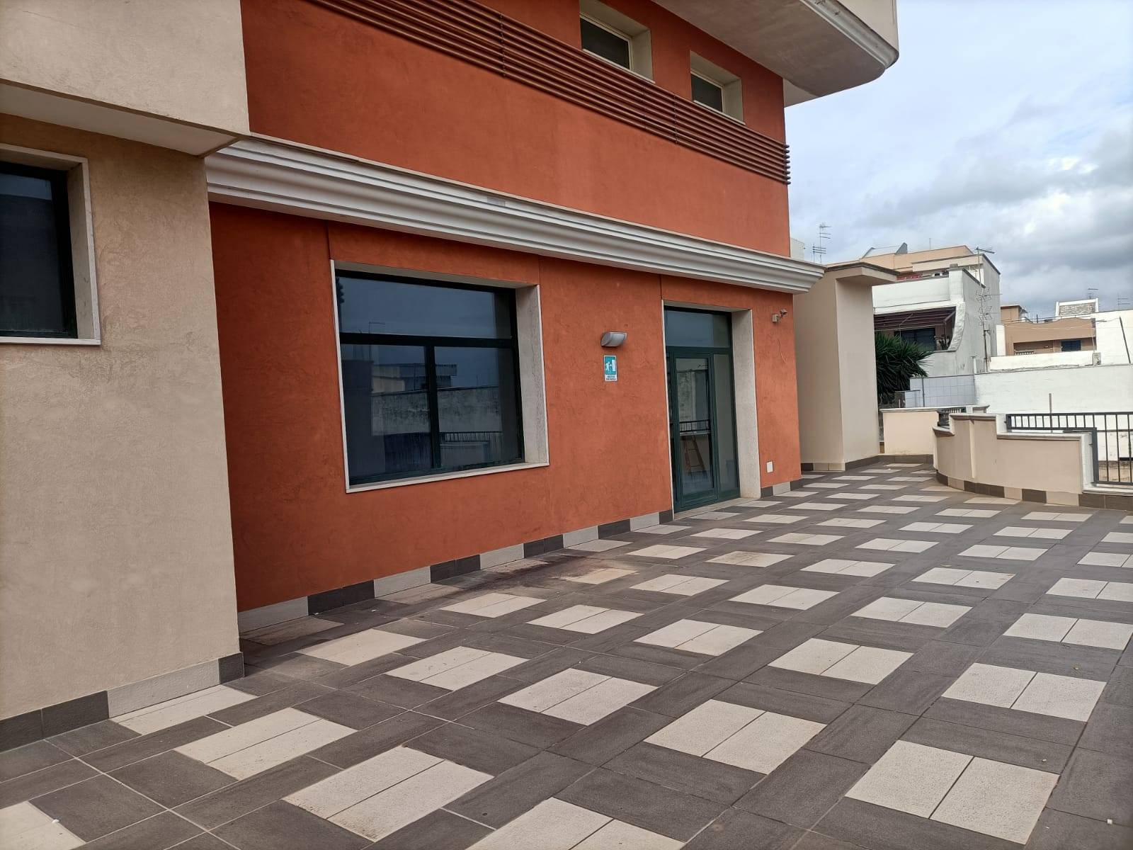 Ufficio in vendita a San Giorgio Ionico