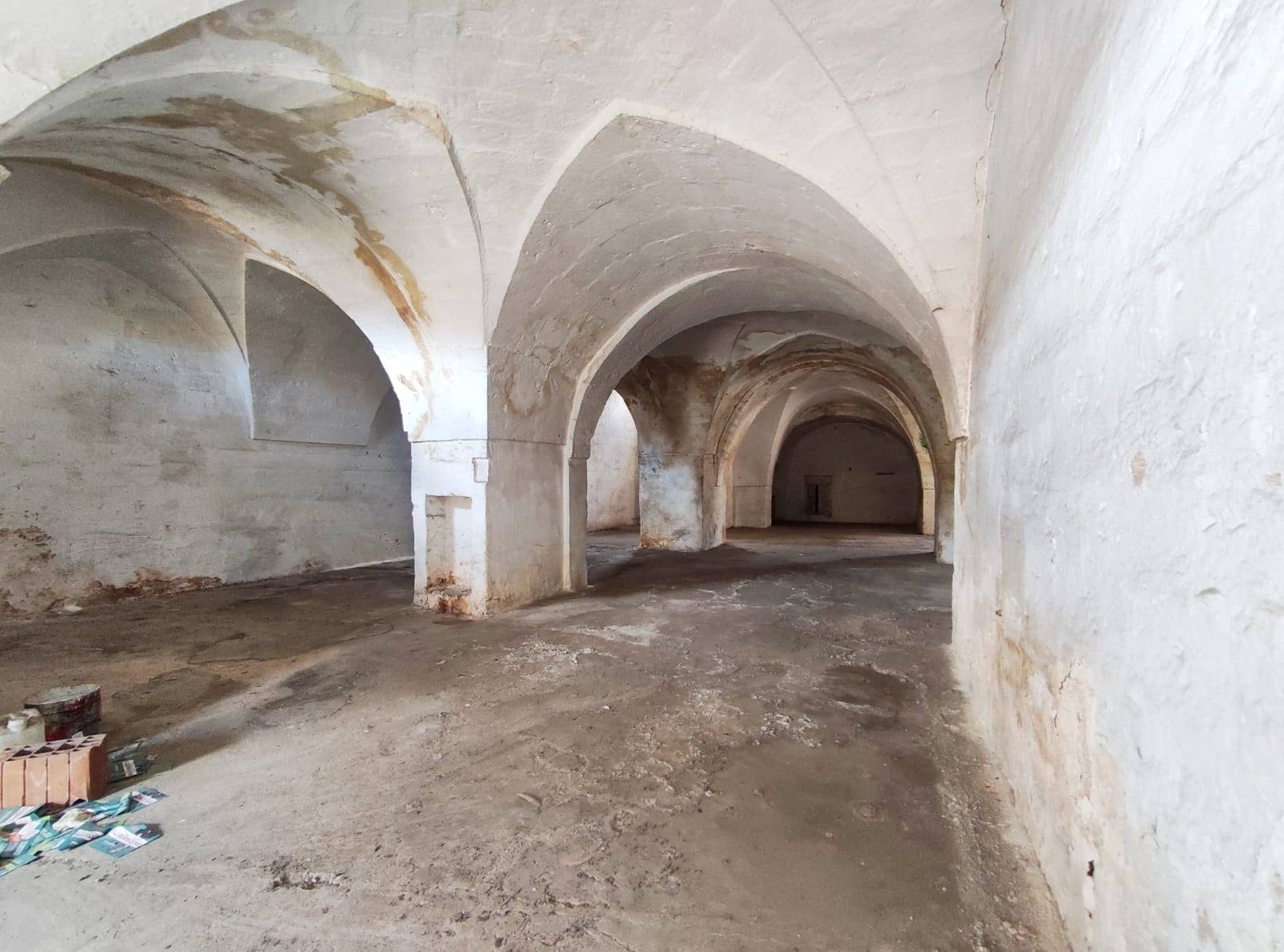 Magazzino in vendita a Sava