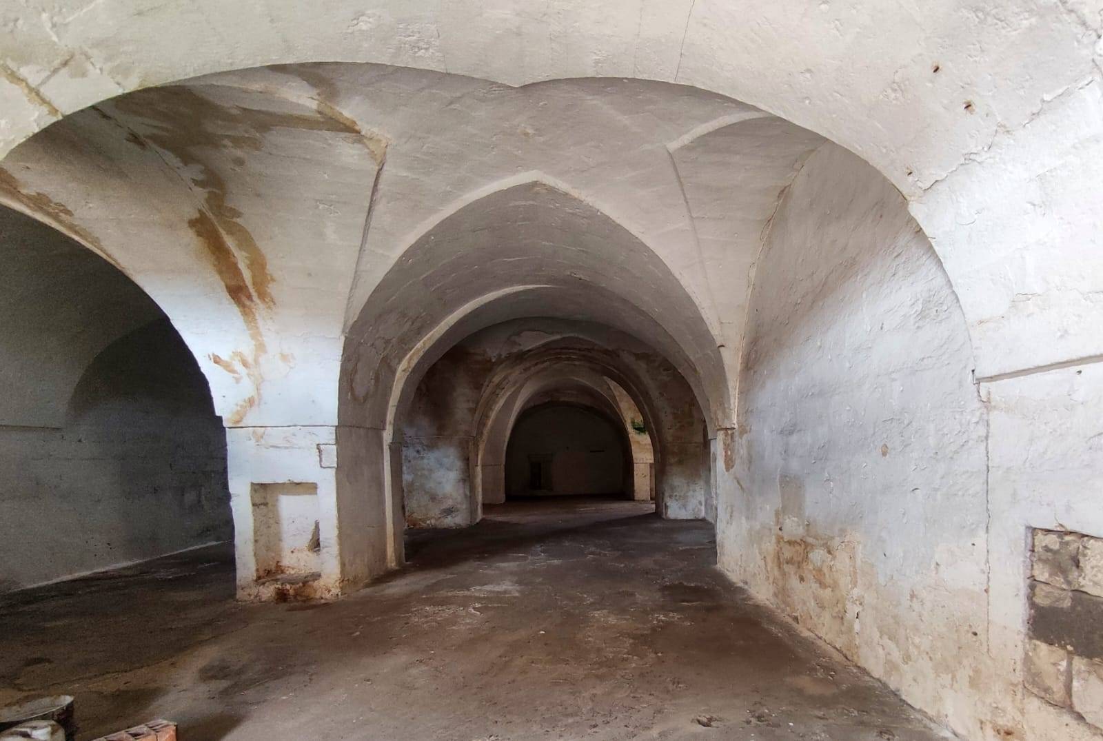 Magazzino in vendita a Sava