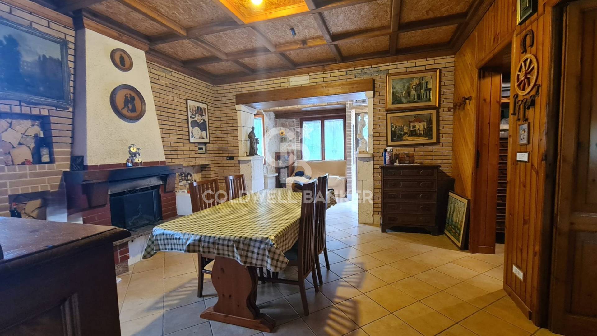 4 o pi locali in vendita a Martina Franca