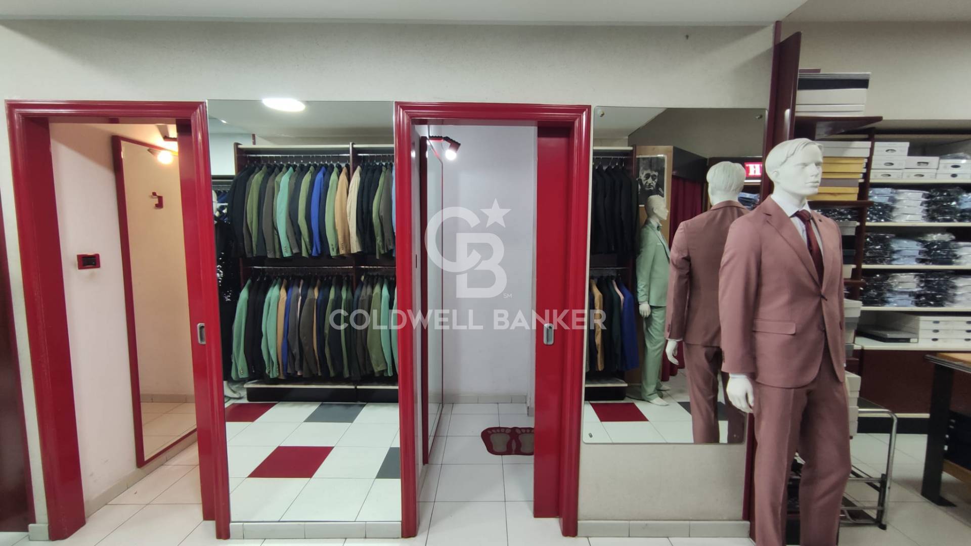 Locale commerciale in vendita a Taranto, Borgo