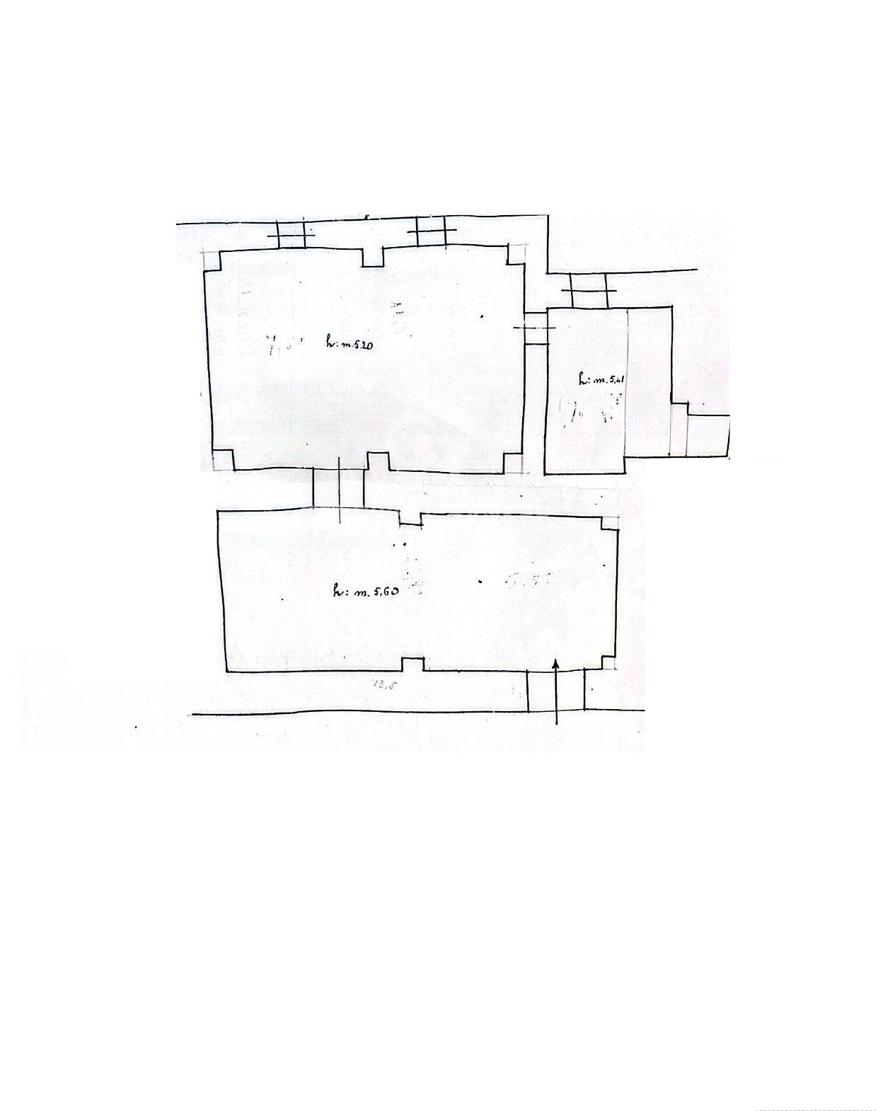 Locale commerciale in affitto a Barletta