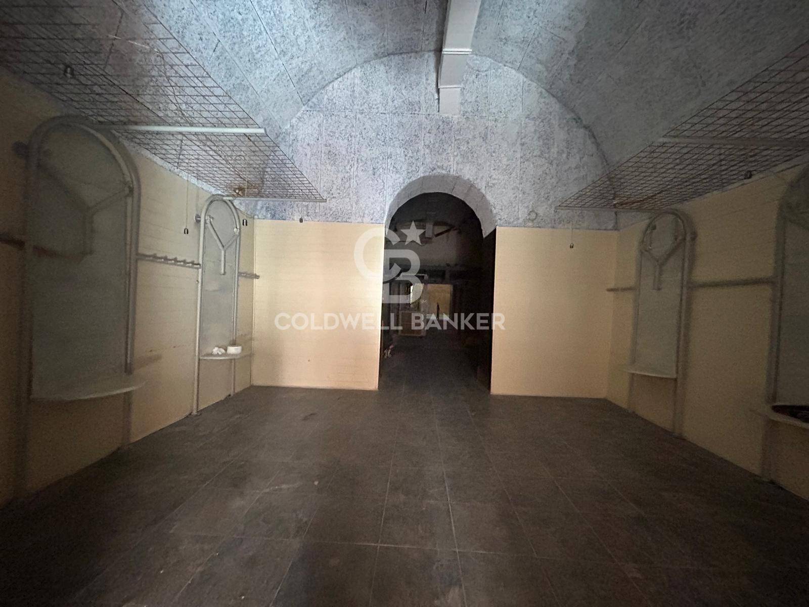 Locale commerciale in affitto a Barletta