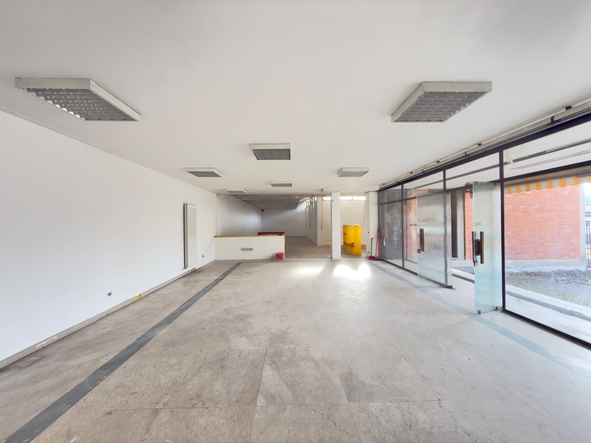 Edificio Industriale in vendita a Induno Olona