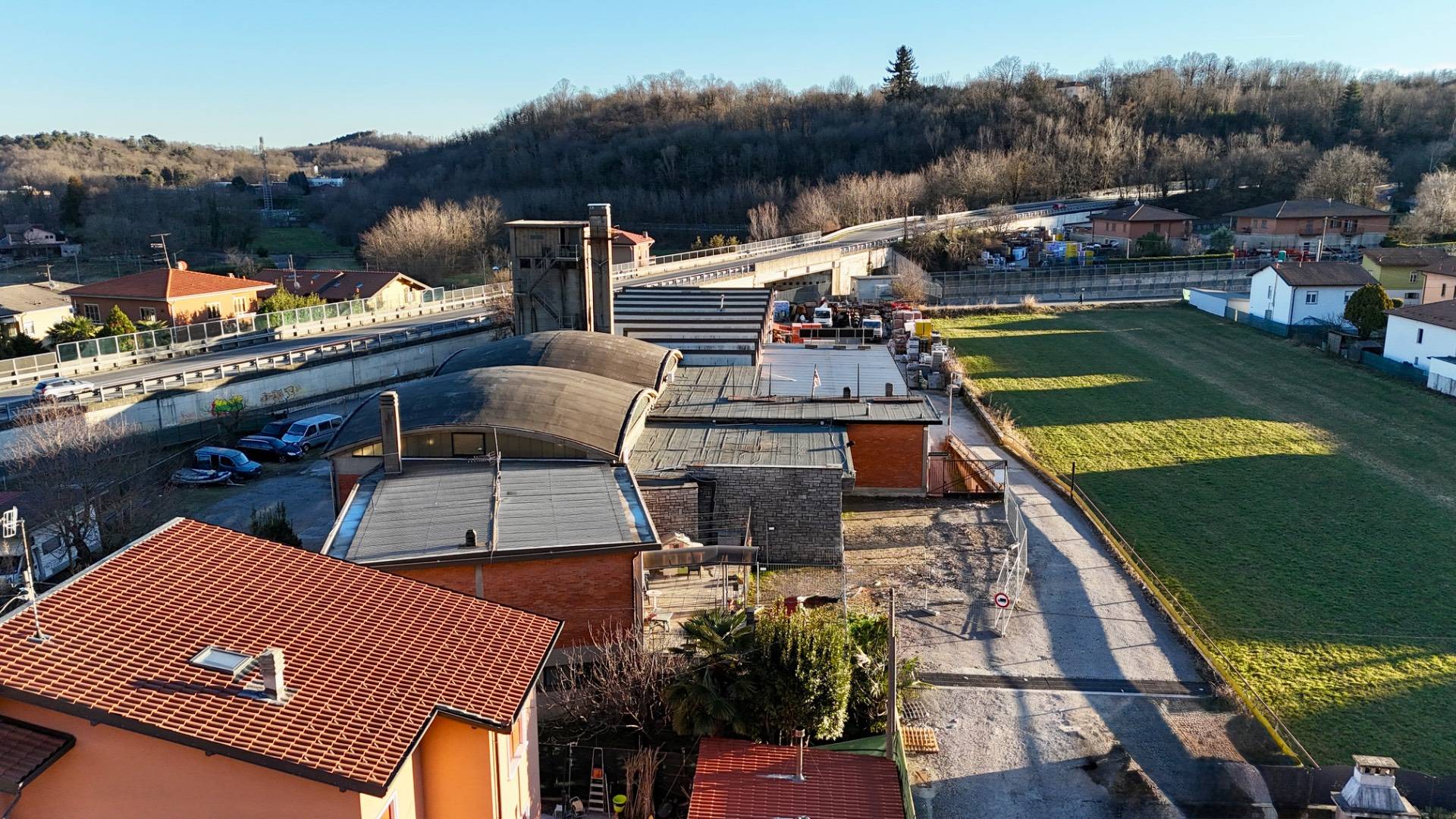 Capannone industriale in vendita a Induno Olona