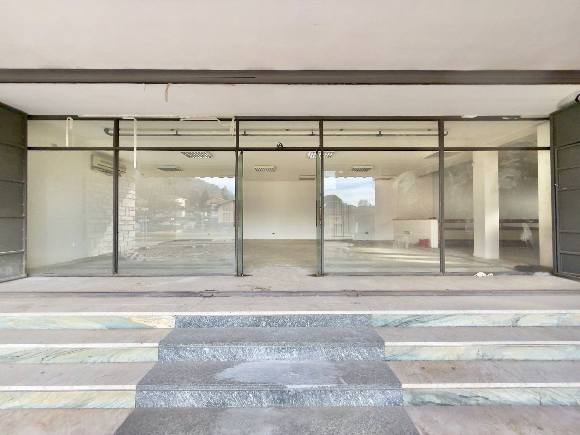 Capannone industriale in vendita a Induno Olona