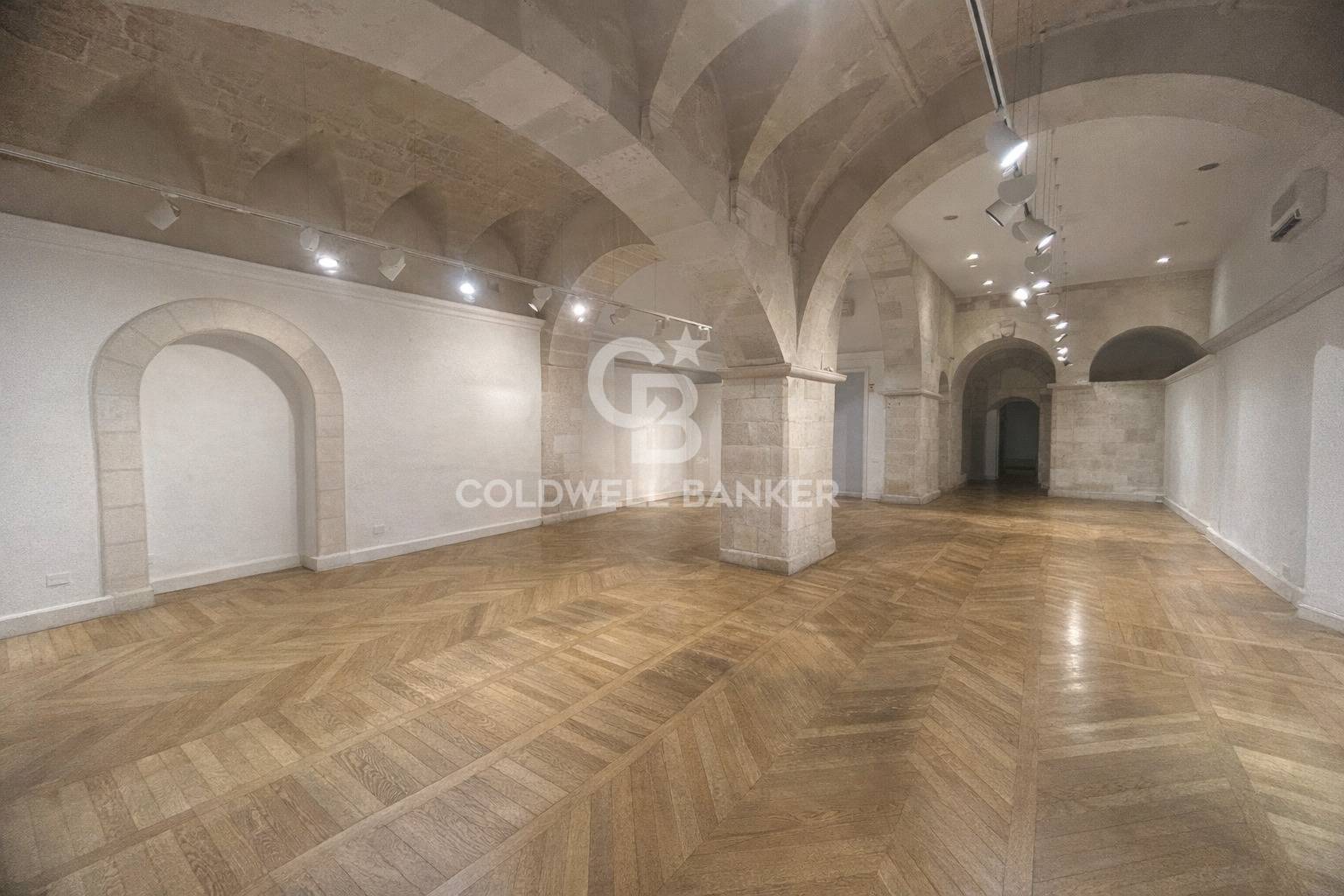 Locale commerciale in affitto a Barletta