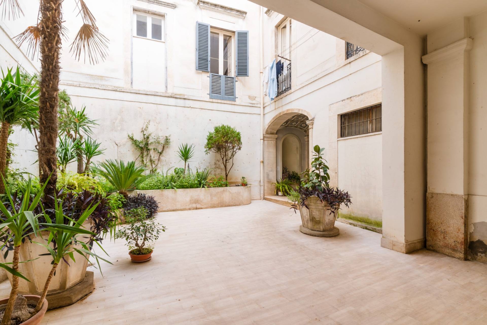 Palazzo in vendita a Ruvo di Puglia, Centro