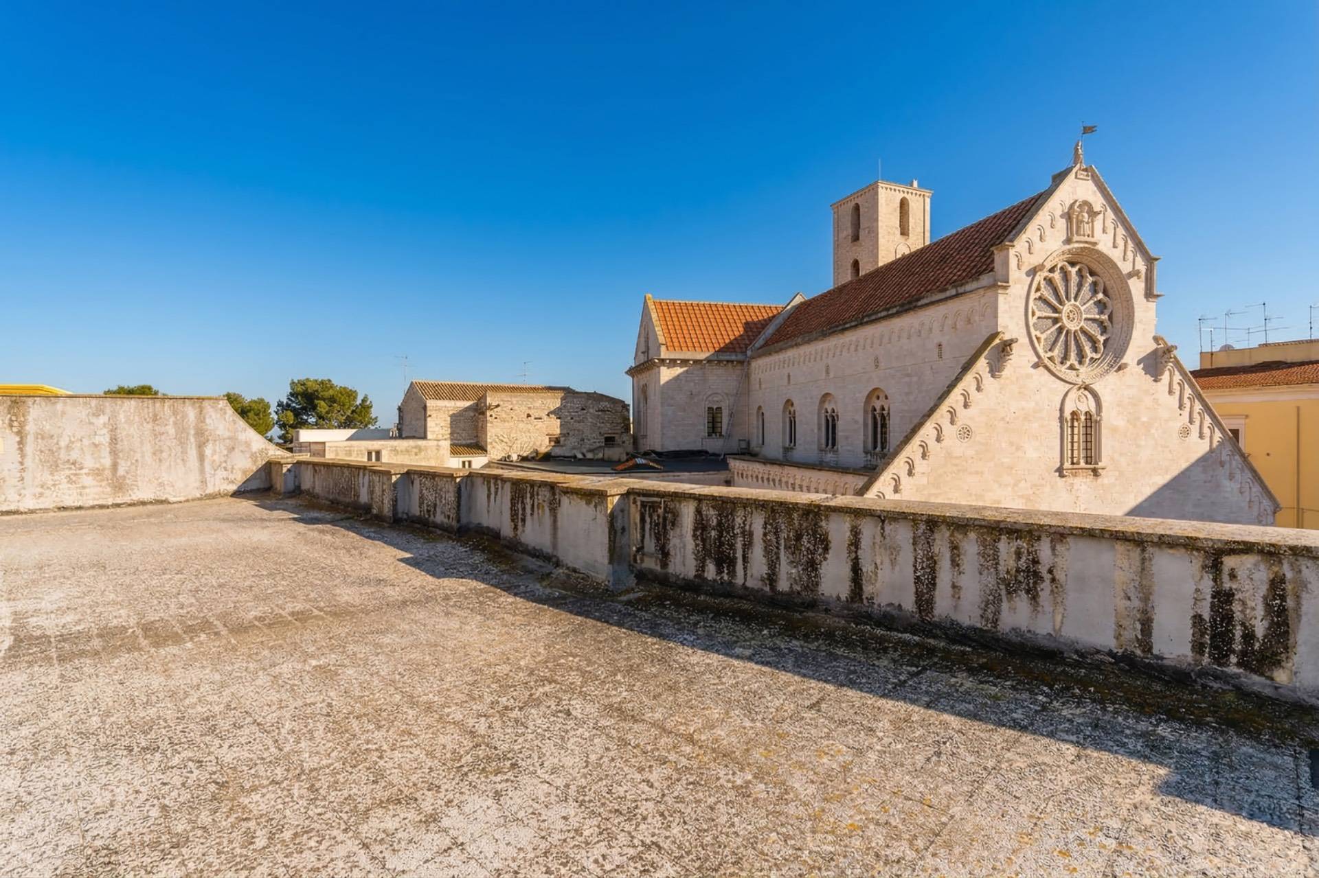 Palazzo in vendita a Ruvo di Puglia, Centro