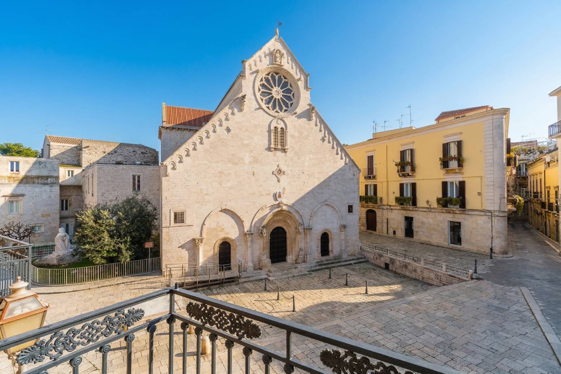 Palazzo in vendita a Ruvo di Puglia, Centro