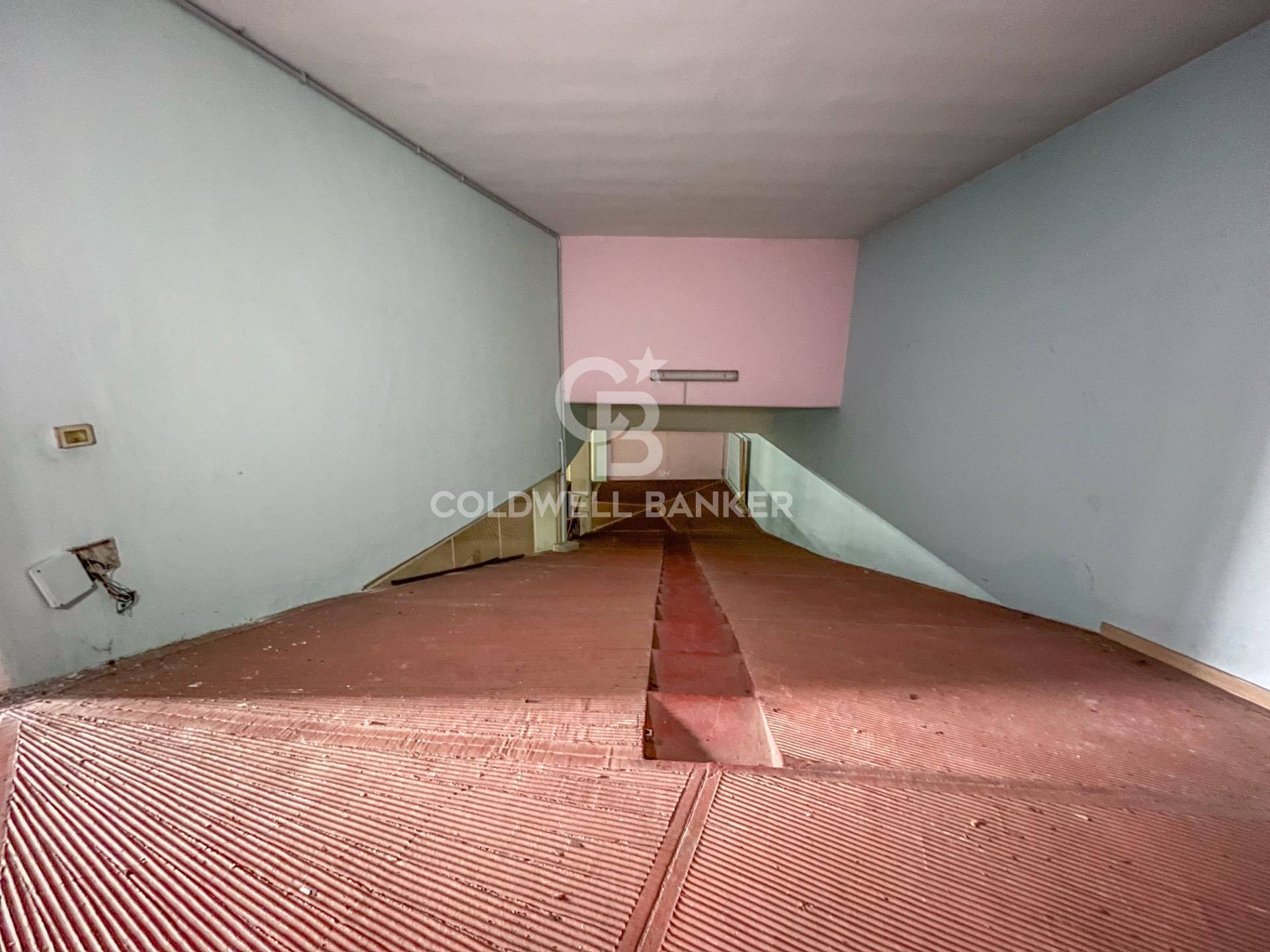 Posto auto coperto in affitto a Andria