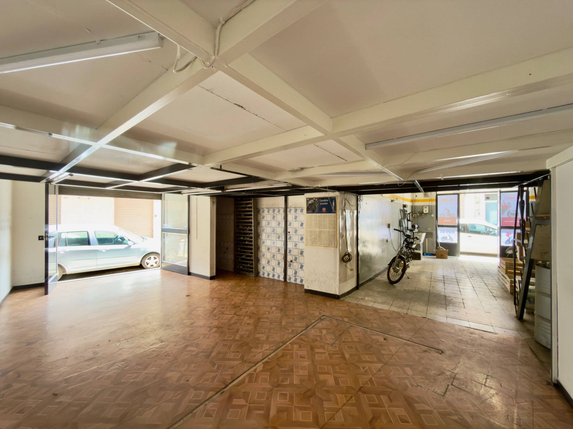 Locale commerciale in vendita a Andria