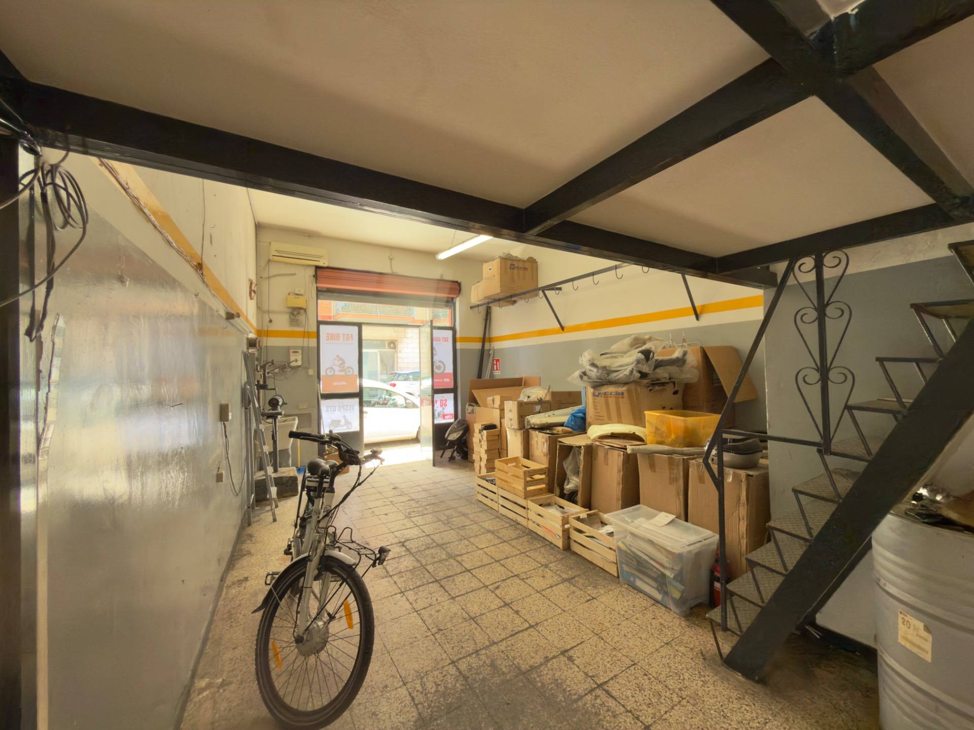 Locale commerciale in affitto a Andria