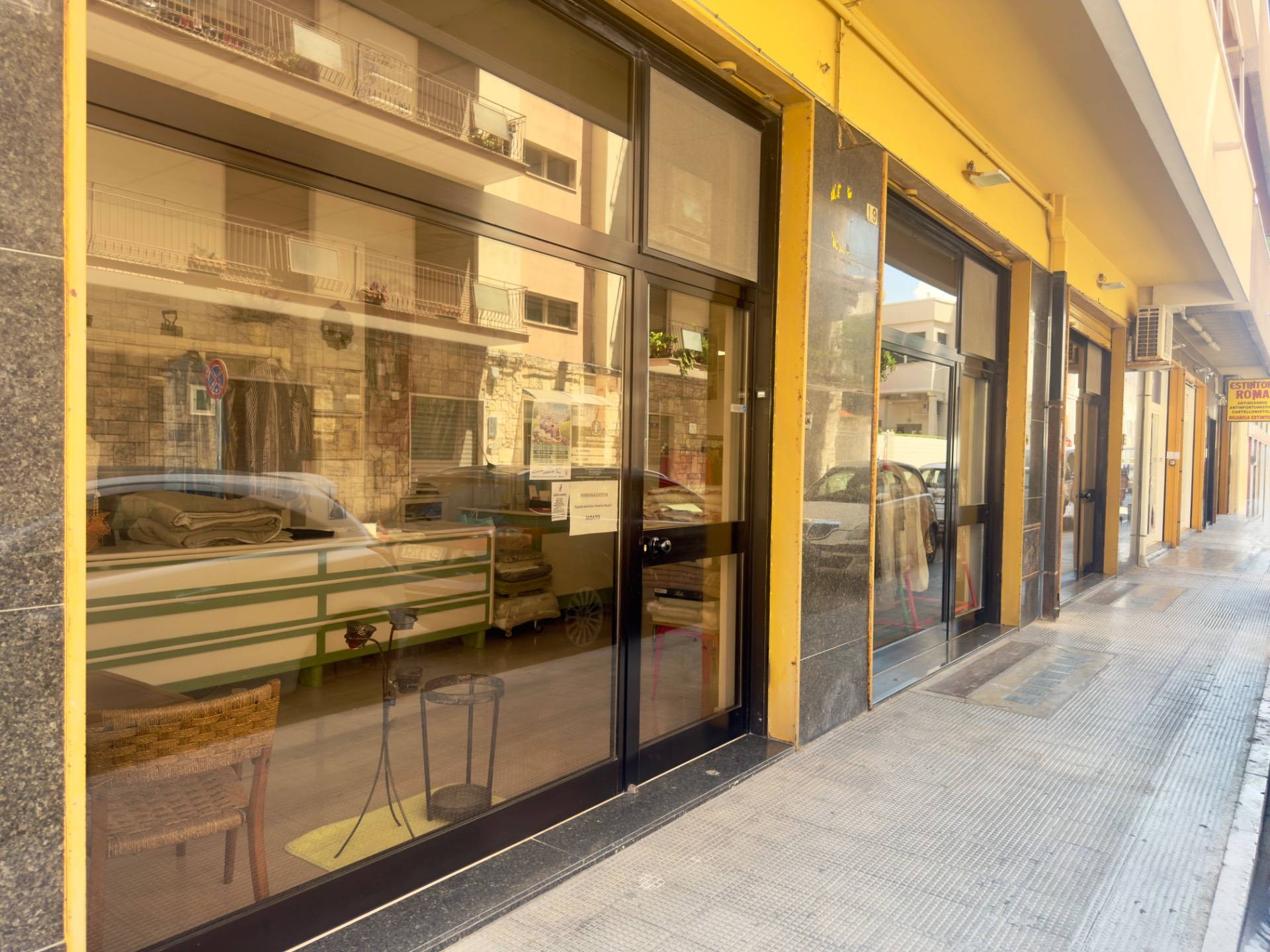 Locale commerciale in vendita a Barletta