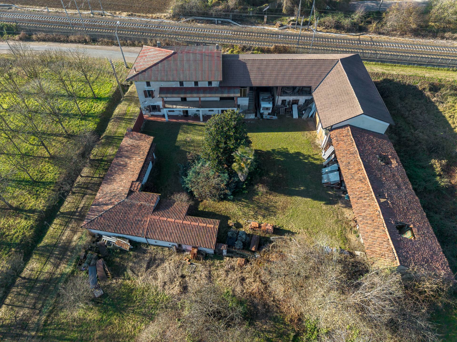 Rustico/Casale/Corte in vendita a Santhi