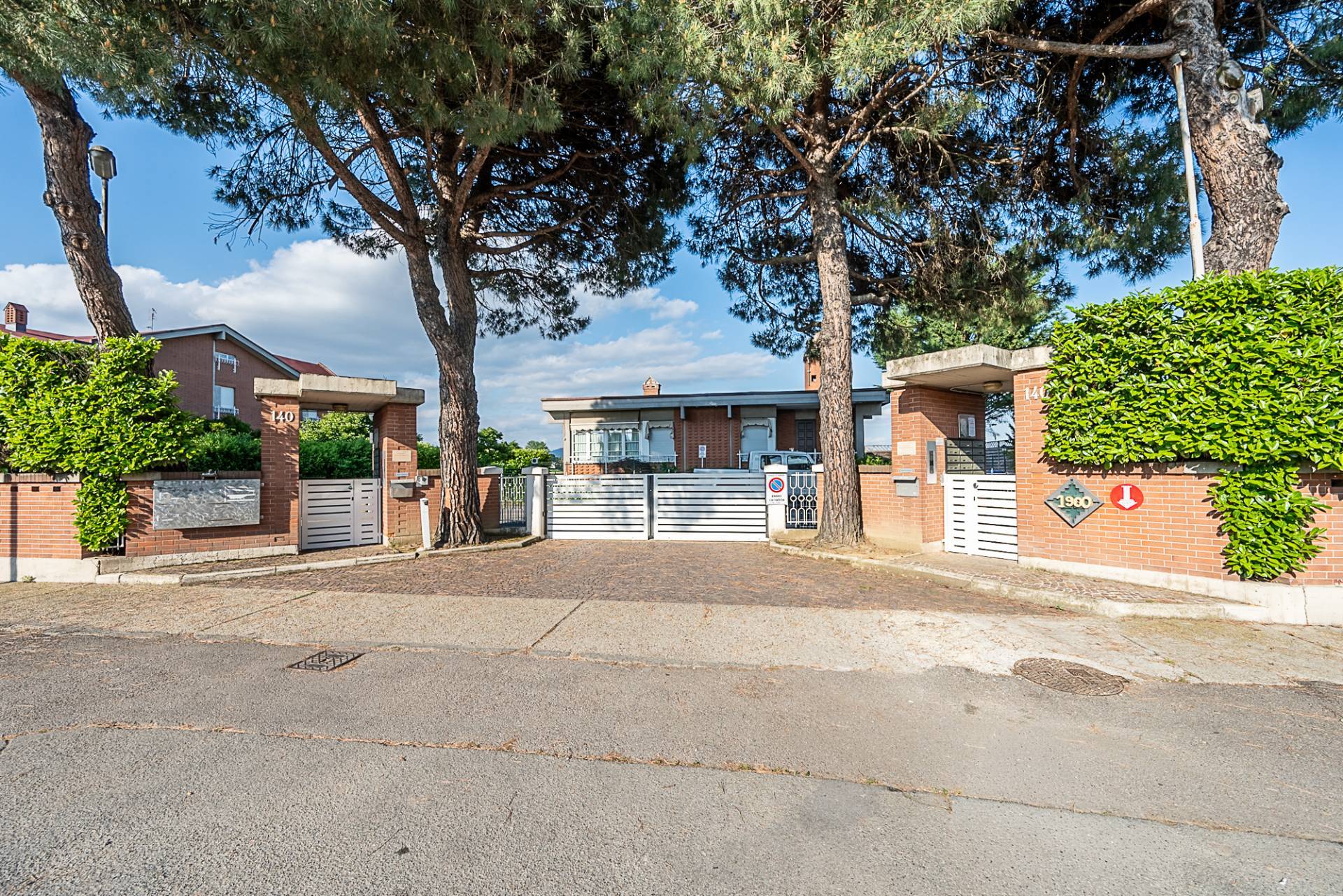 4 o pi locali in vendita a Vinovo