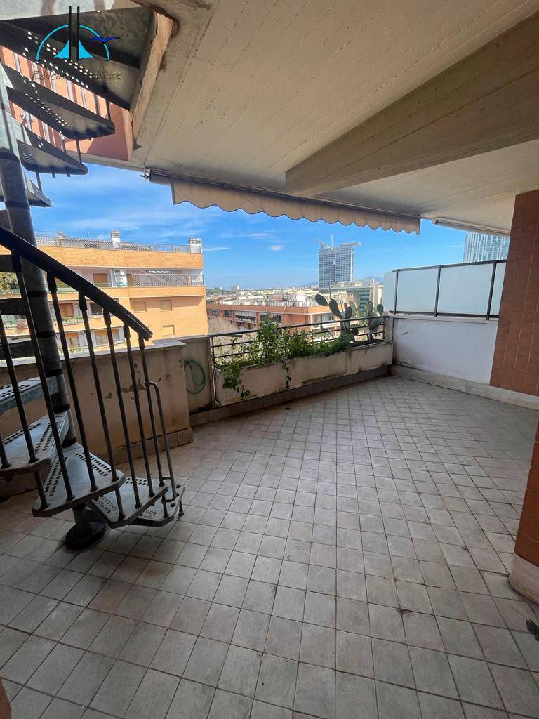 Appartamento in vendita a Roma, EUR