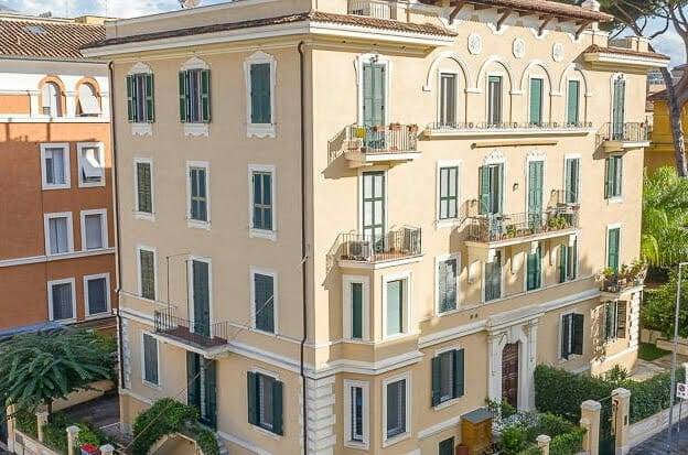 Appartamento in vendita a Roma, Bologna